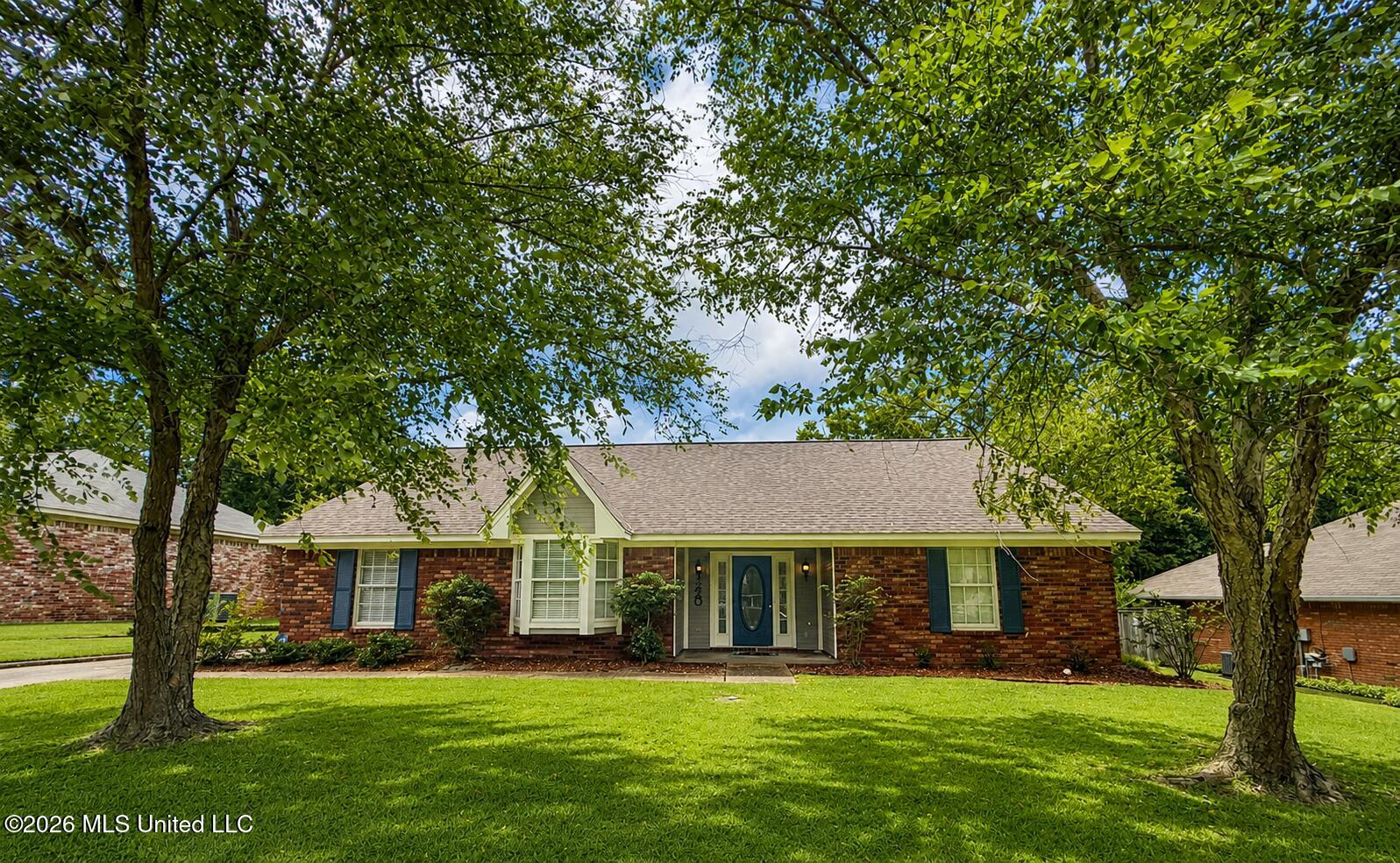 220 Cobblestone Drive — photo