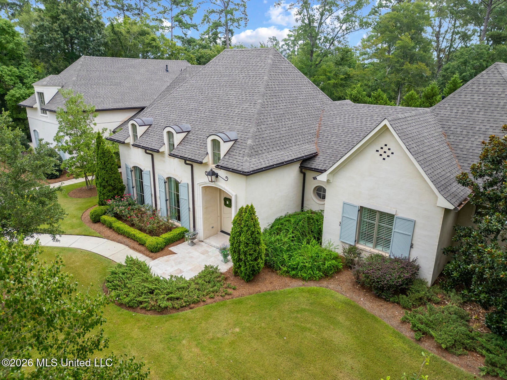 918 Montrose Drive — photo
