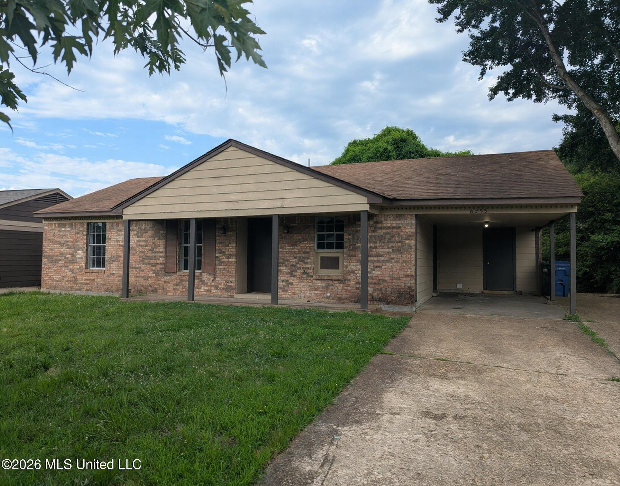6255 Tulane Road — photo