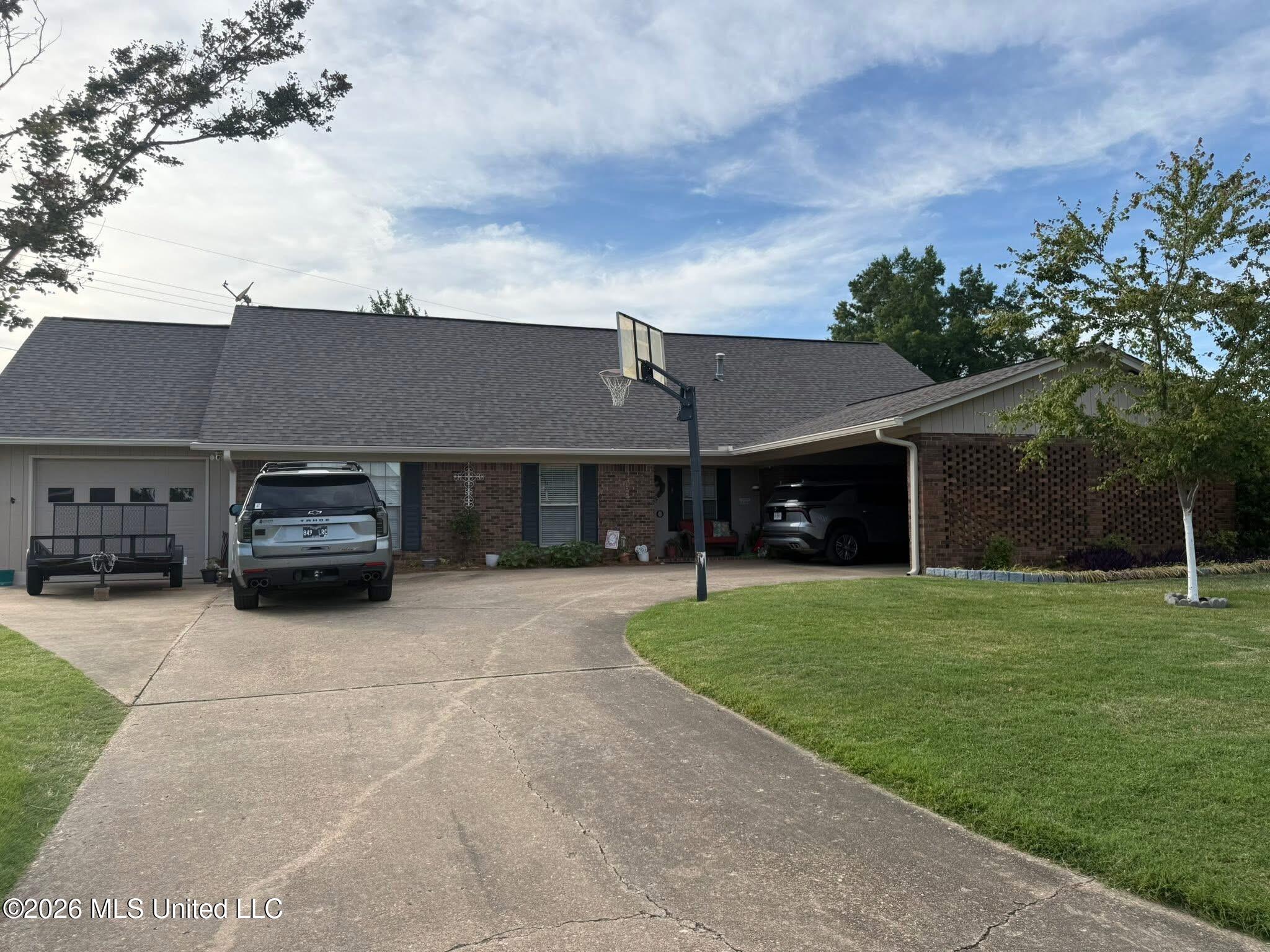 720 Centennial Drive — photo