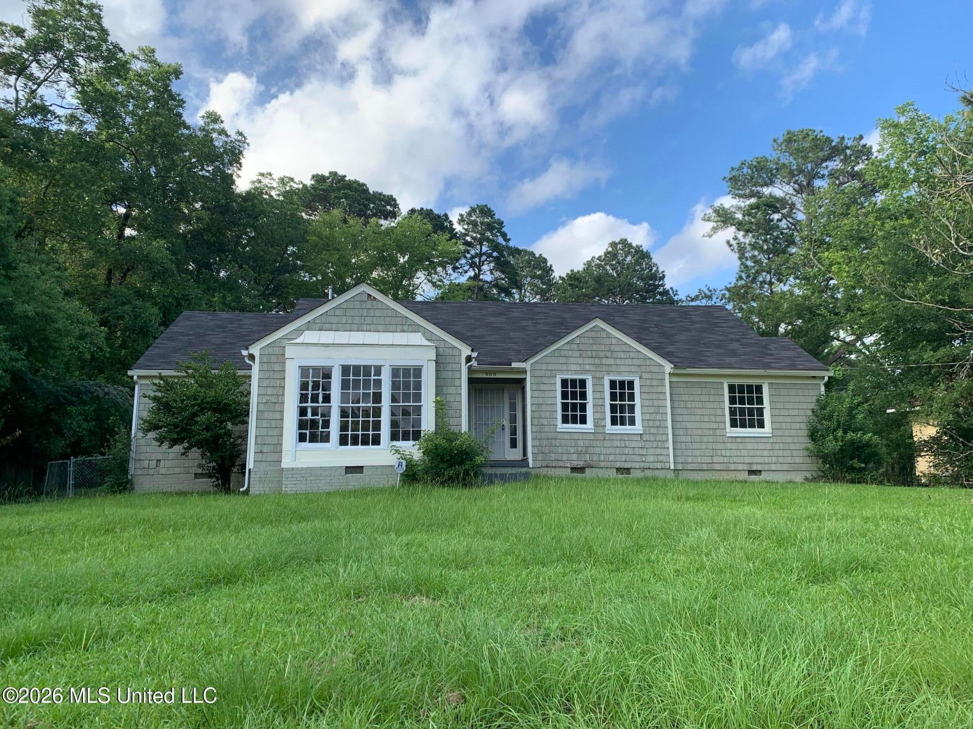 460 W Northside Drive — photo