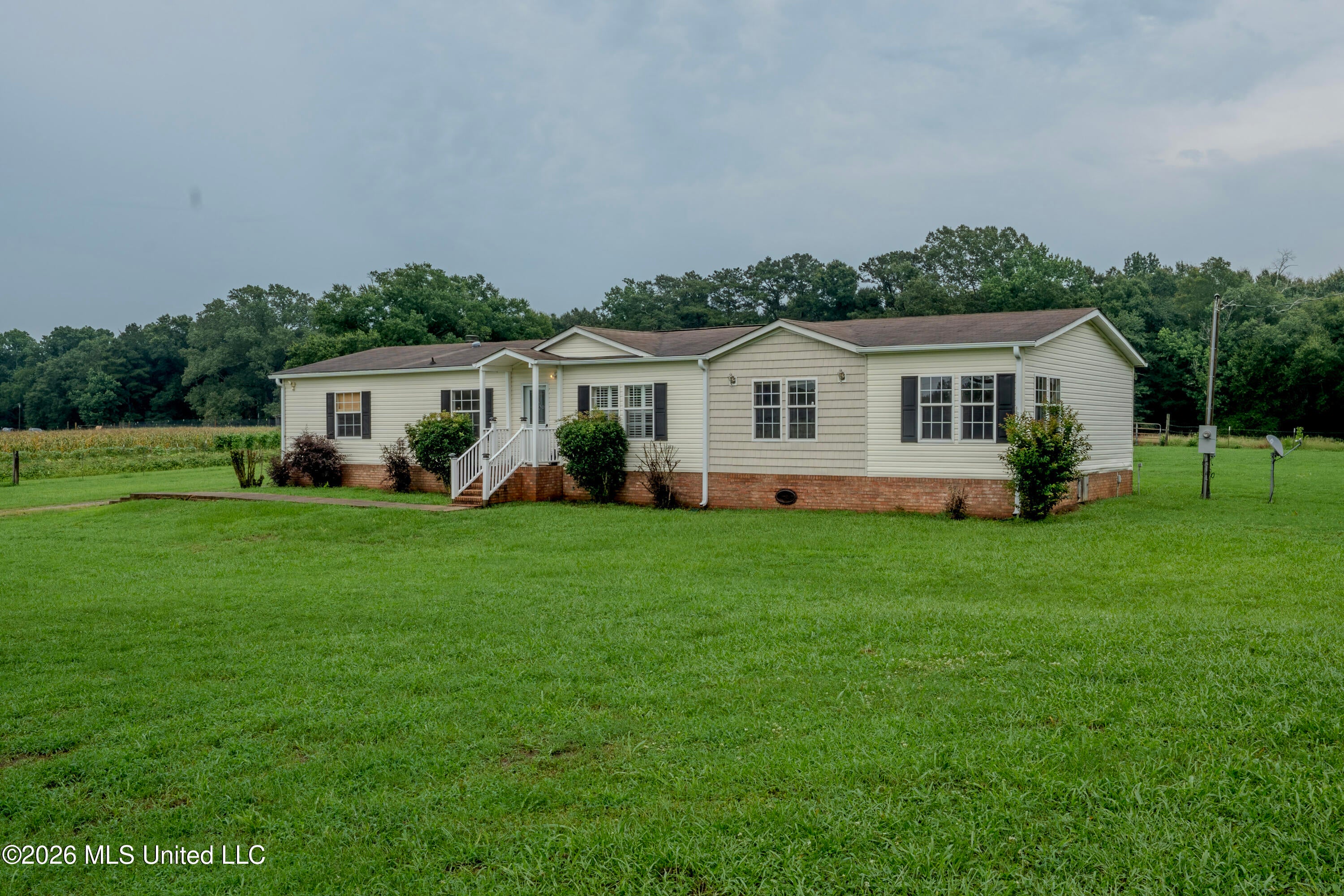 749 J Burnham Road — photo