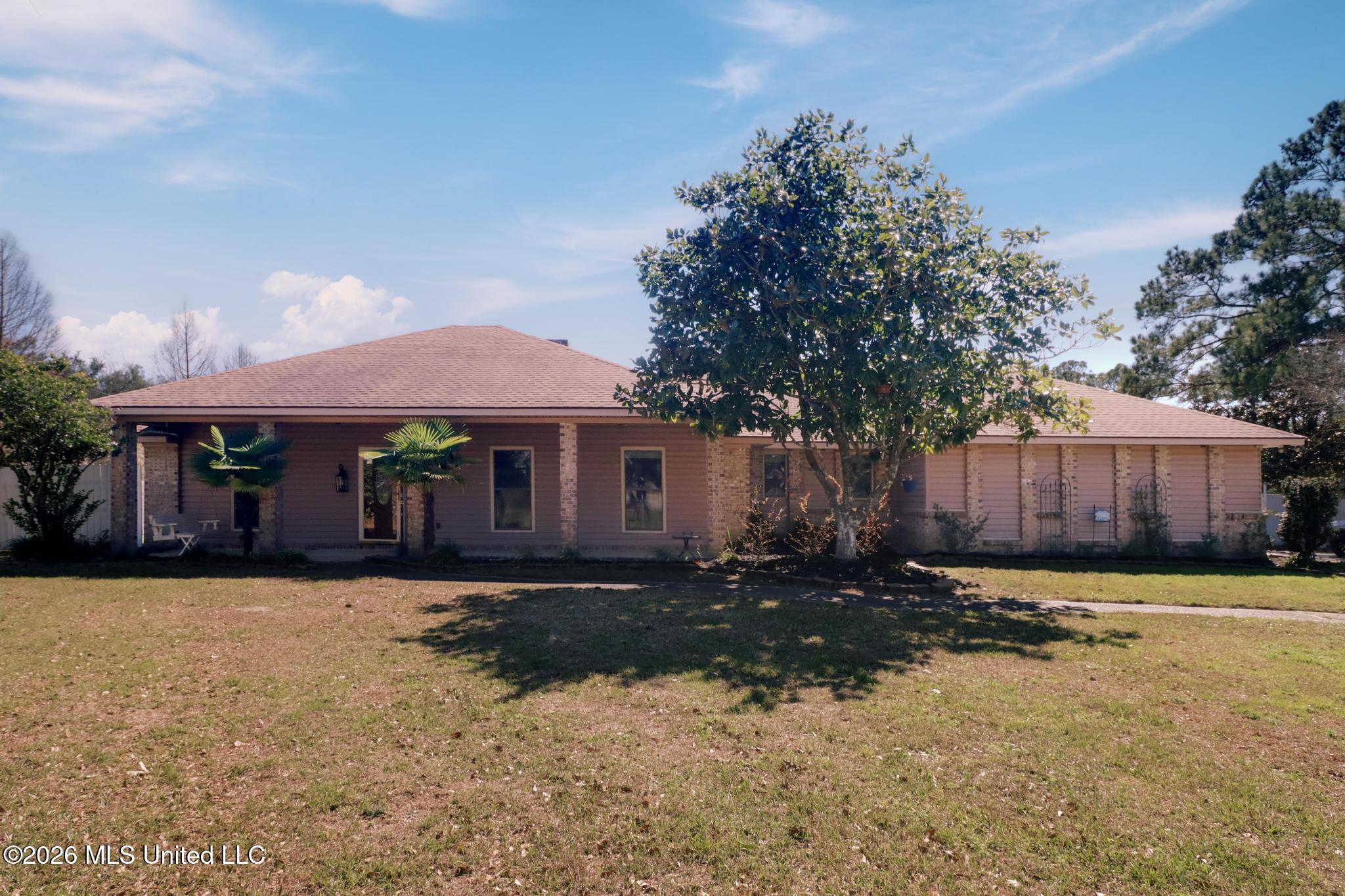 11201 Creek Drive — photo