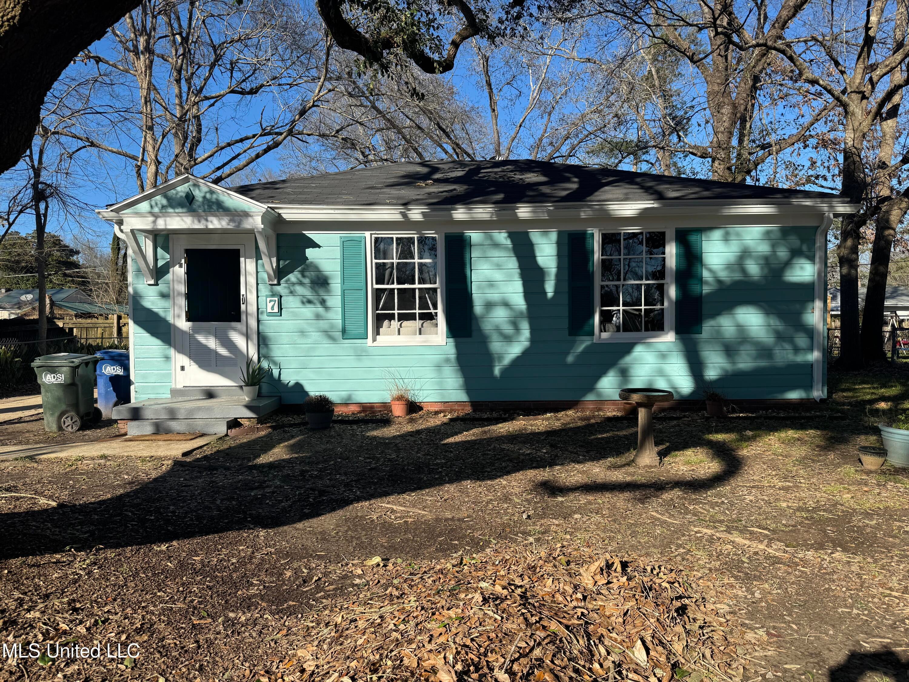 7 Maplewood Lane — photo