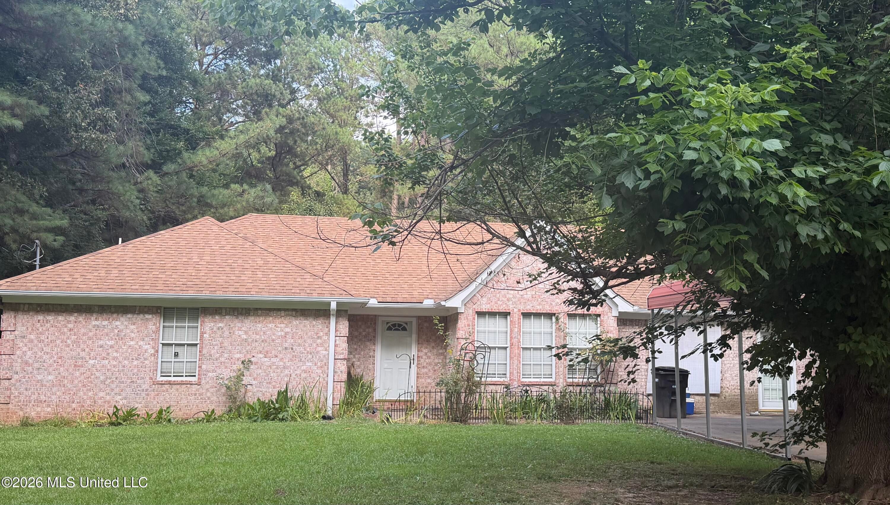 620 Senatobia Drive — photo
