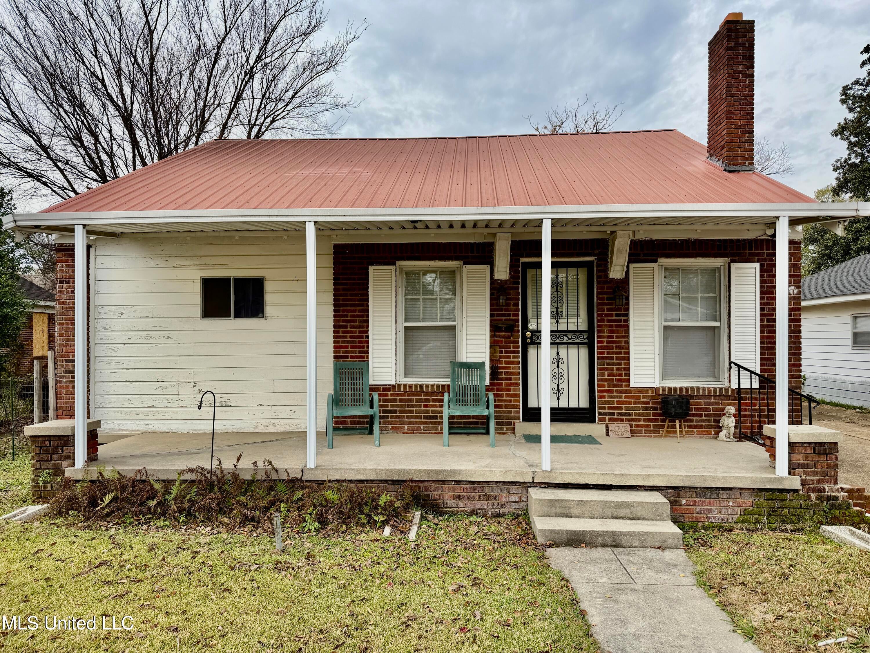 813 Cuyahoga Street — photo