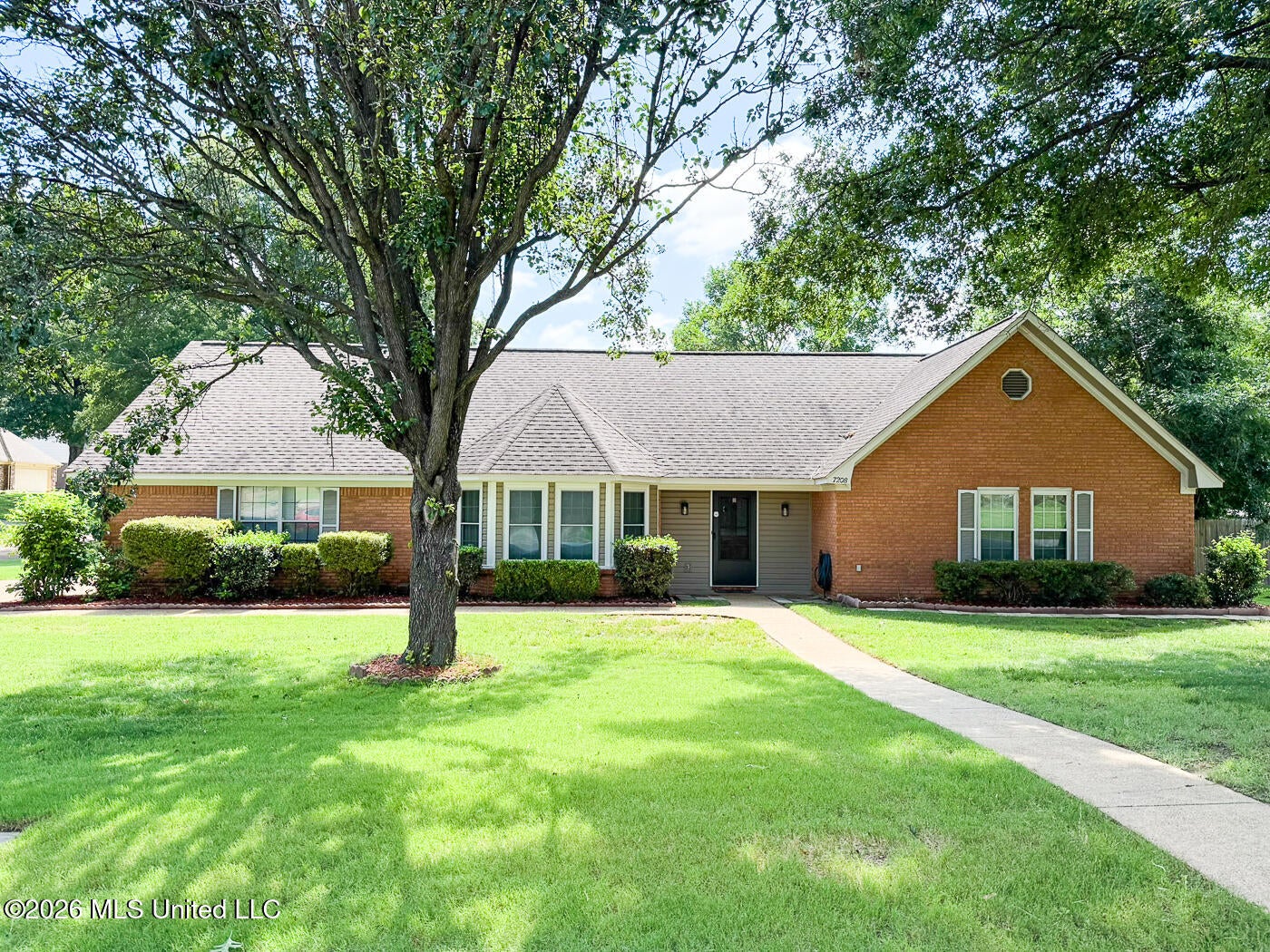 7208 Grove Park Road — photo