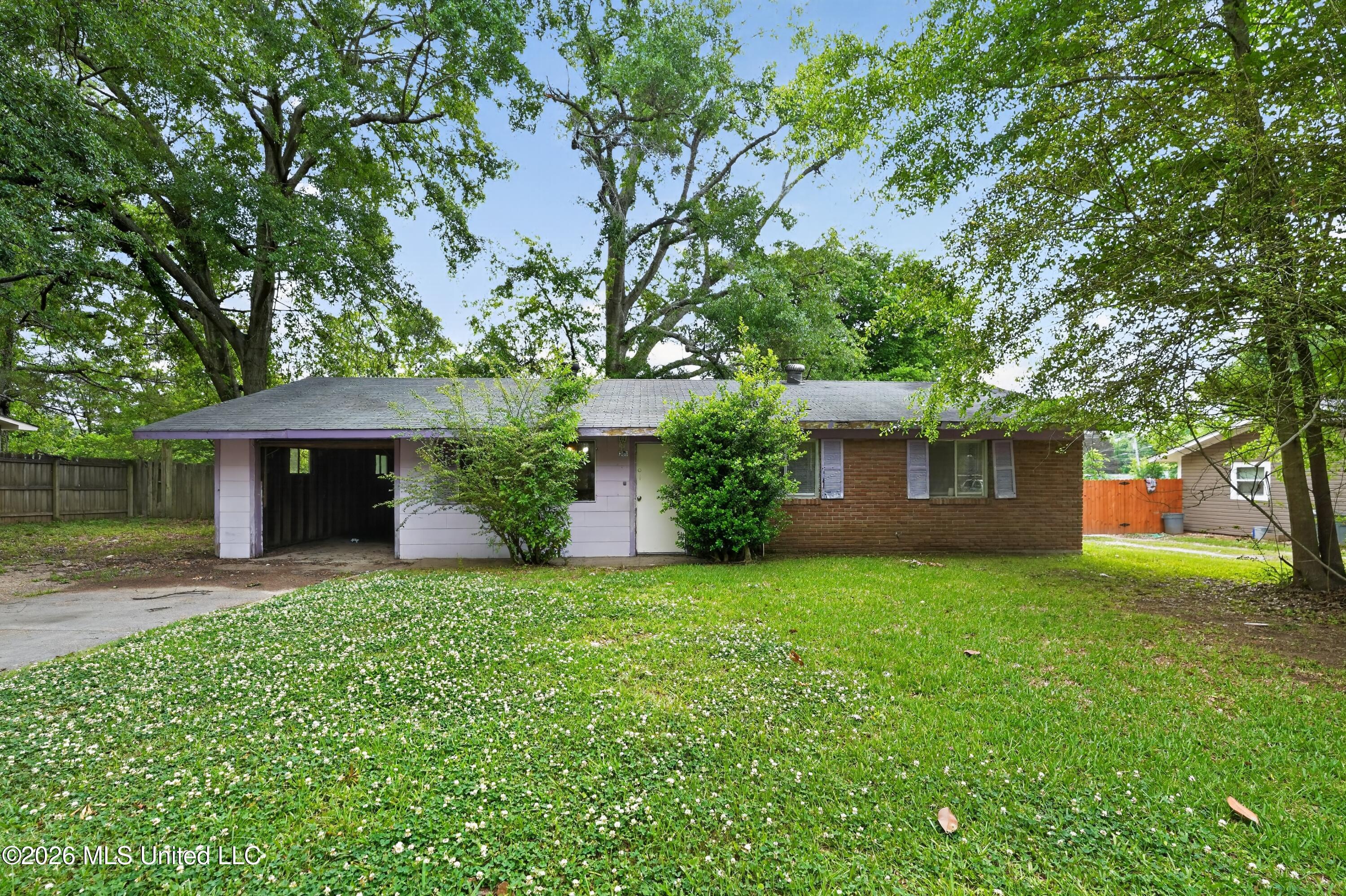 366 Queen Marie Lane — photo