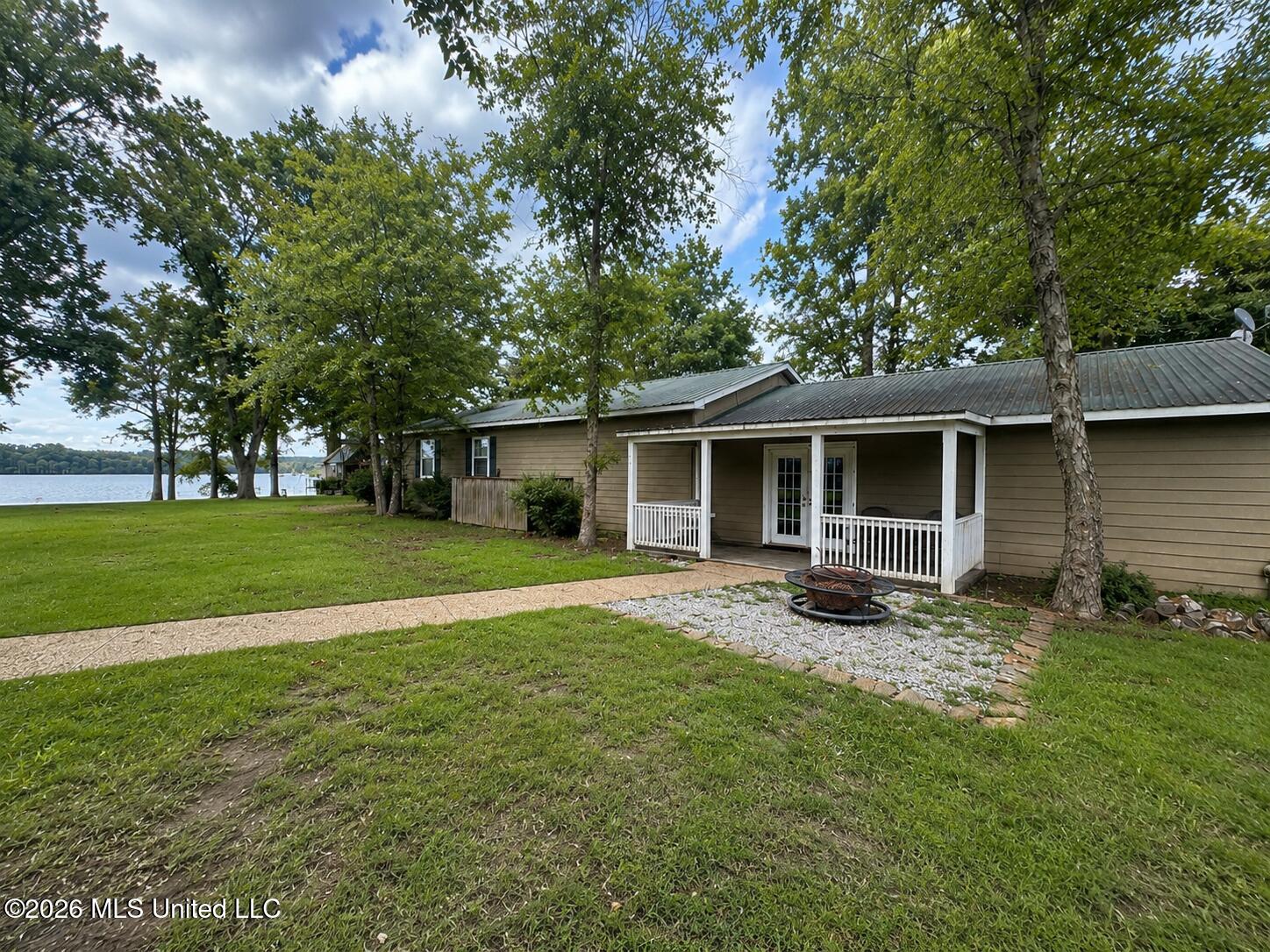 1295 Moon Lake Road — photo