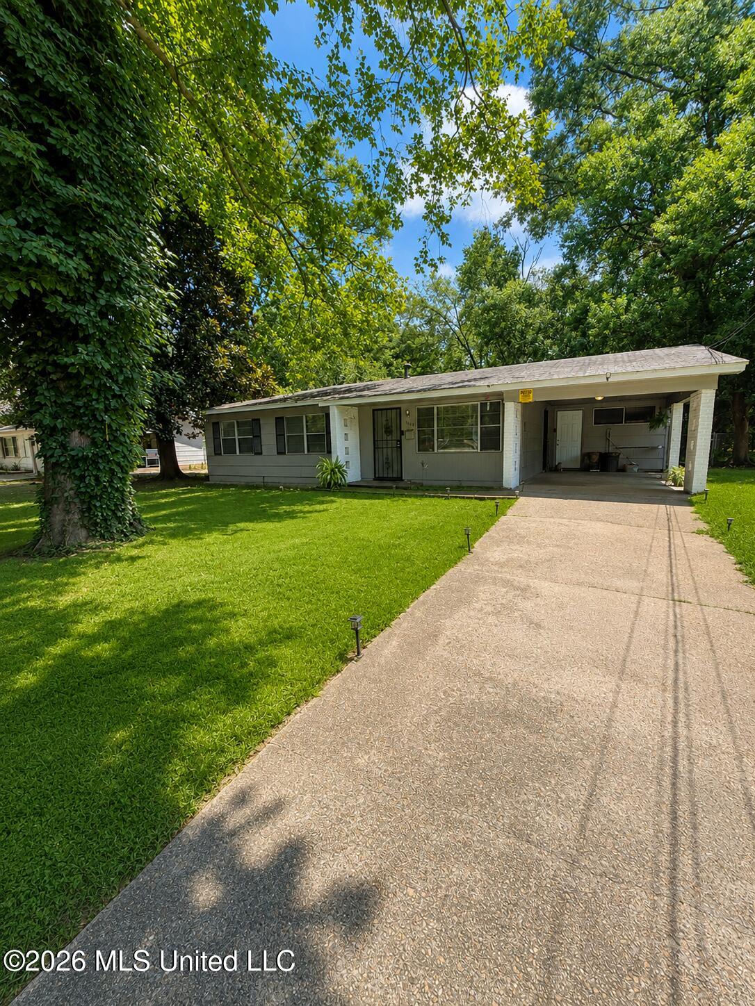 1032 Maria Drive — photo