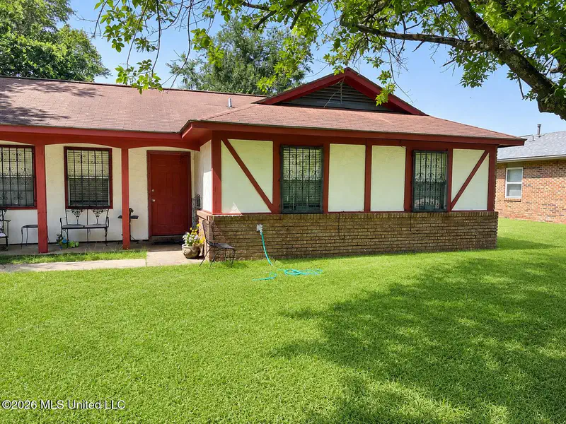 15216 Lawton Drive — photo