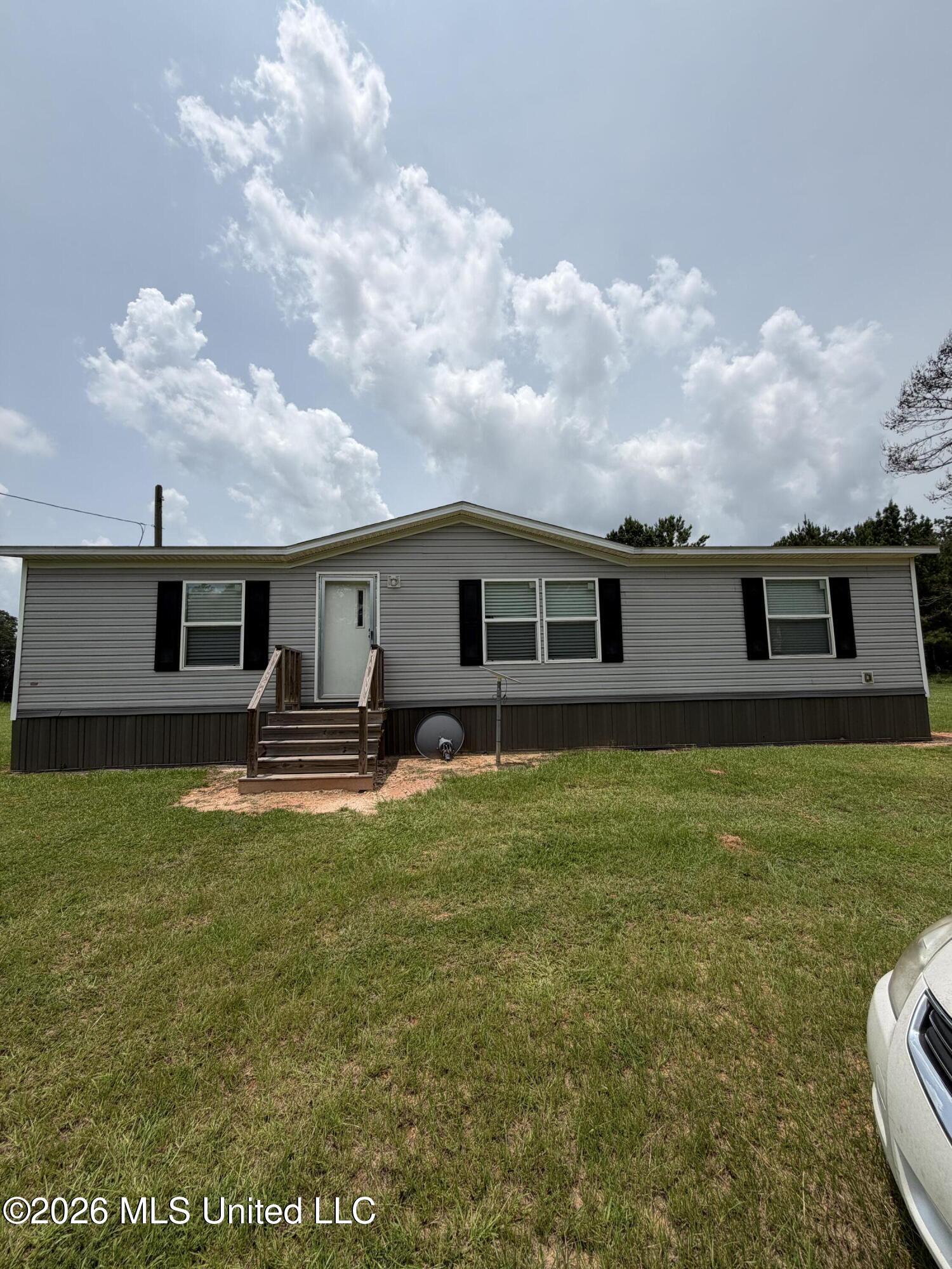 1123 Joel Lang Road — photo