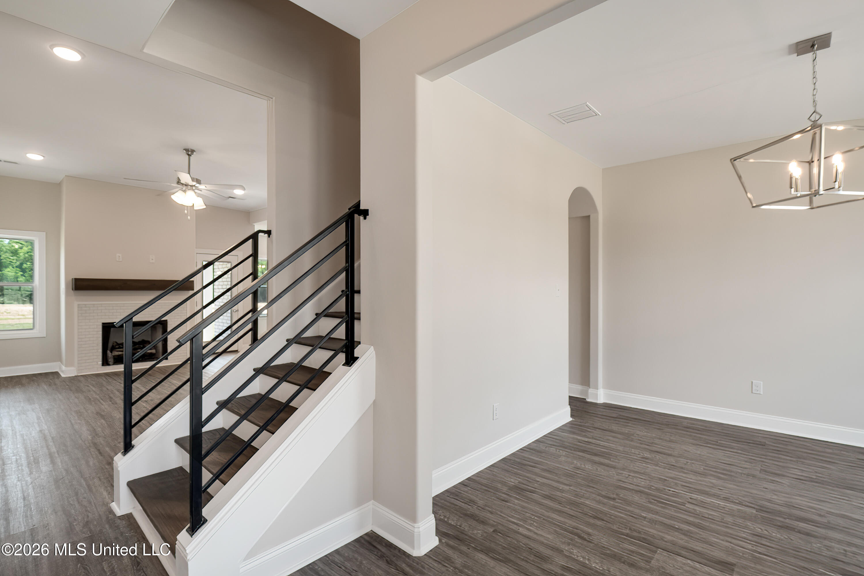 365 Centerline Roper Loop, Byhalia, MS 38611 — photo 3