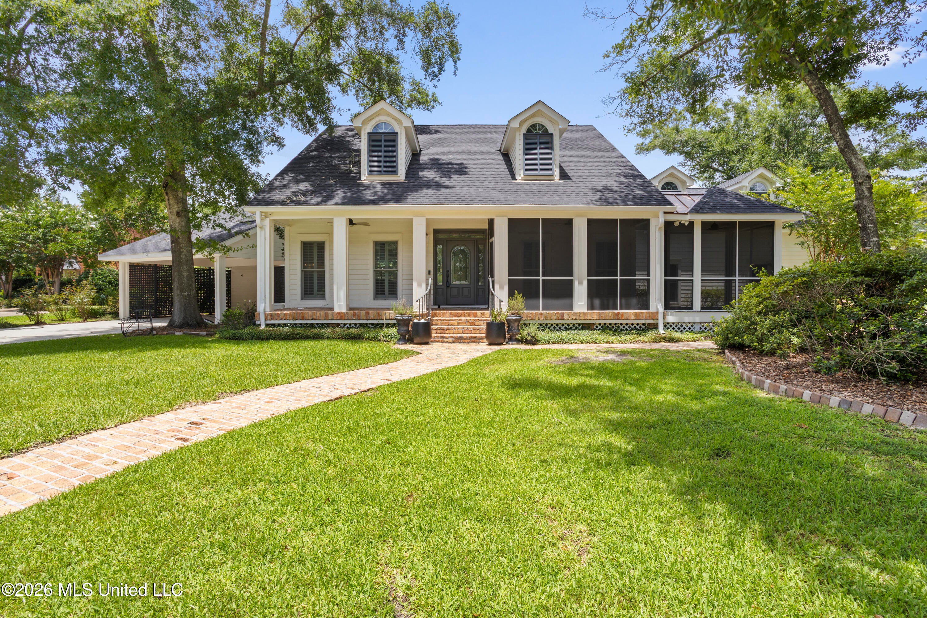 18 Cedarwood Lane — photo