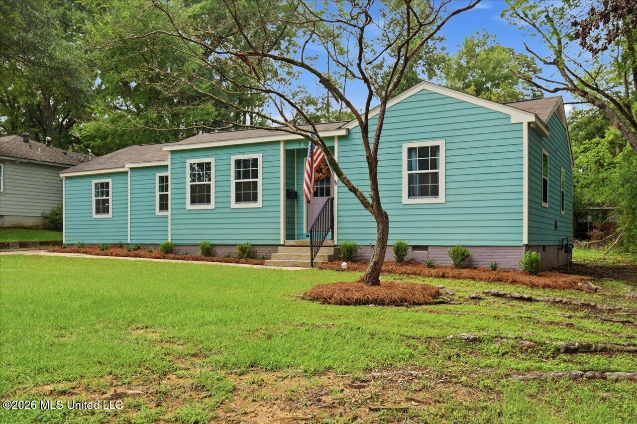 1013 Meadow Heights Drive — photo