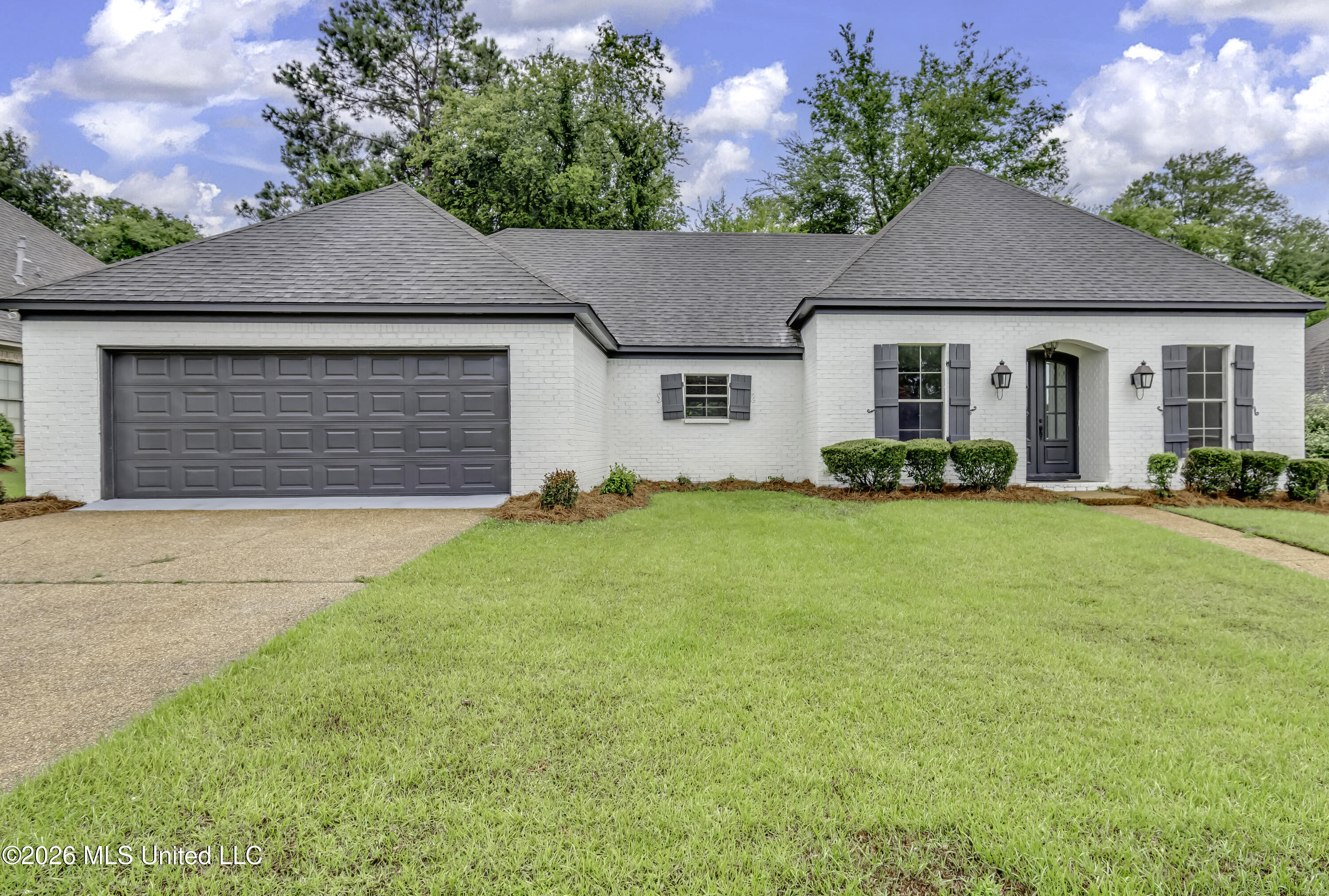172 Hartfield Drive — photo