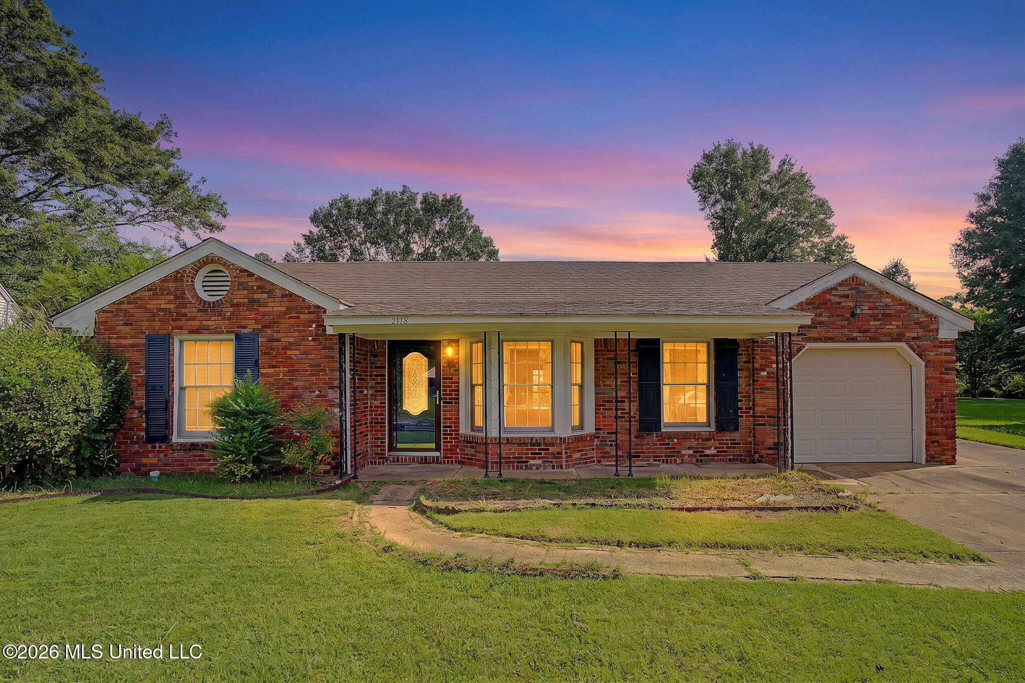 2118 Cedarcrest Drive — photo