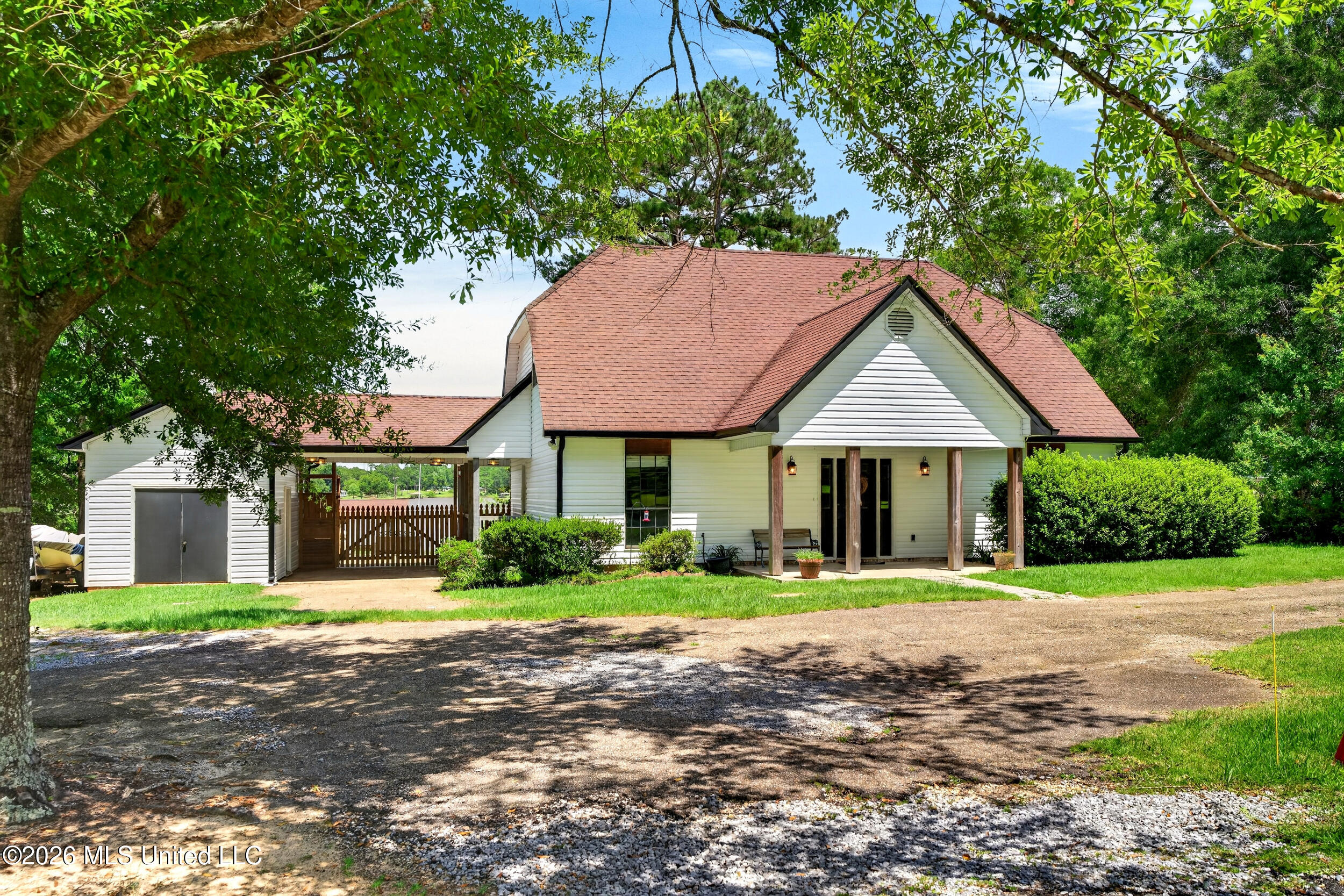 68 Bucaneer Circle — photo