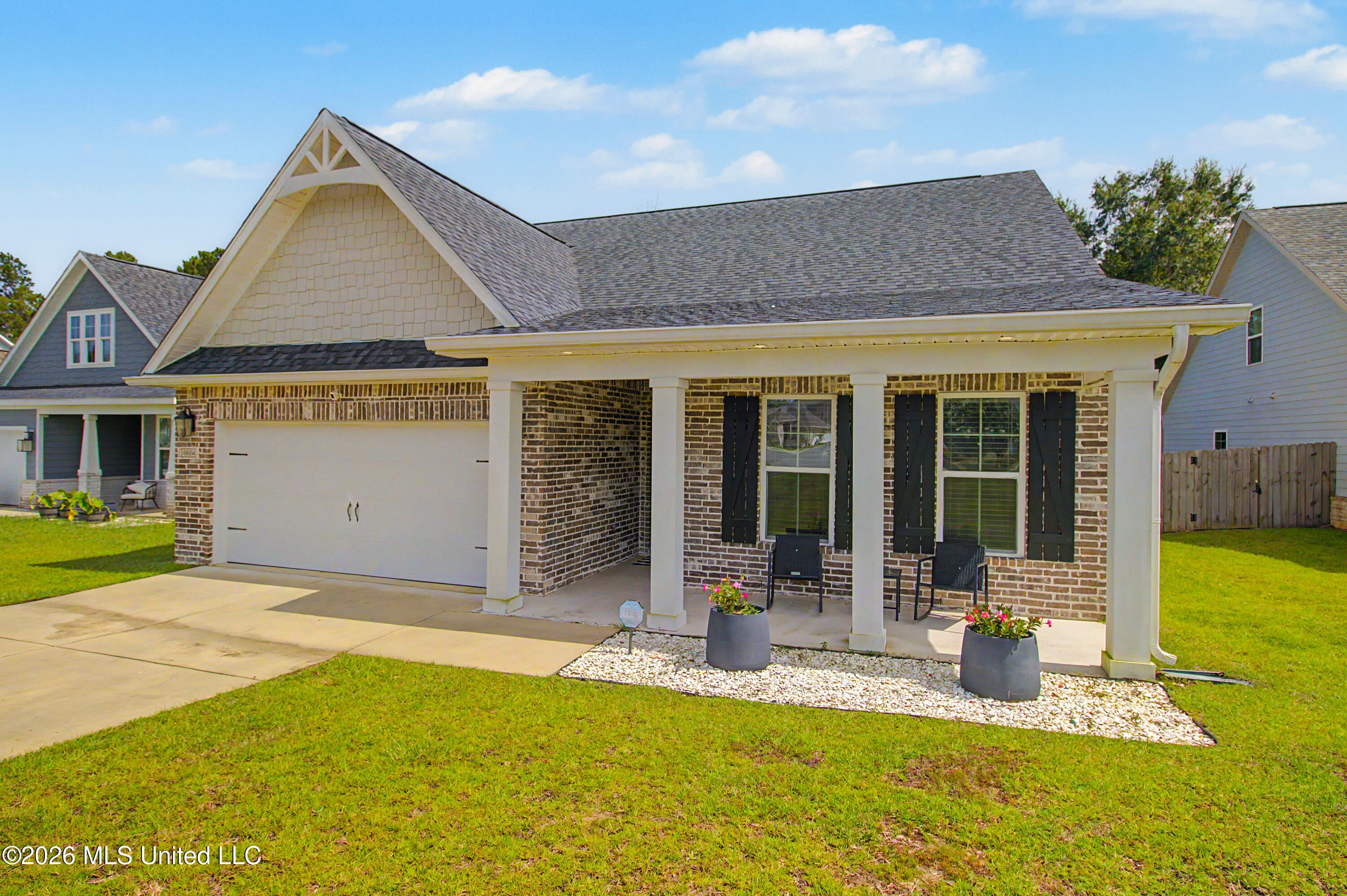 10604 Wren Grove — photo