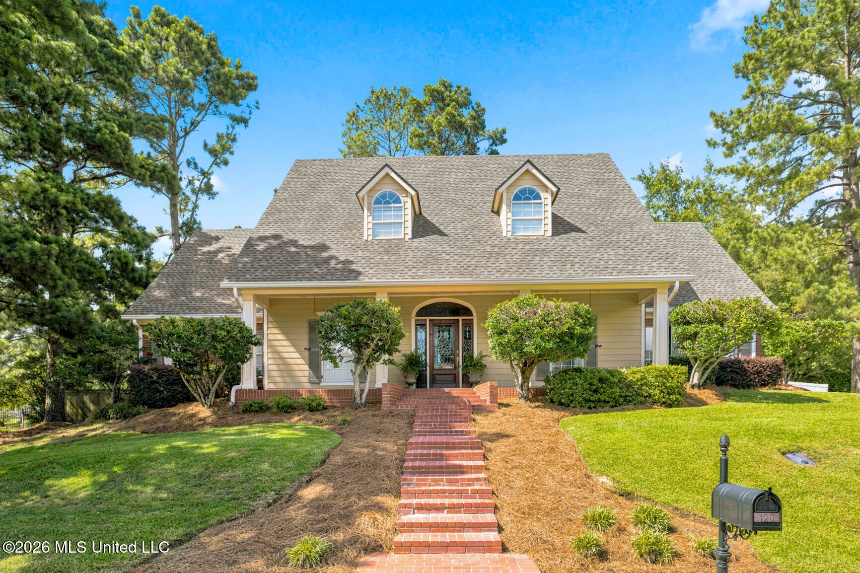 120 Eastpointe Circle — photo