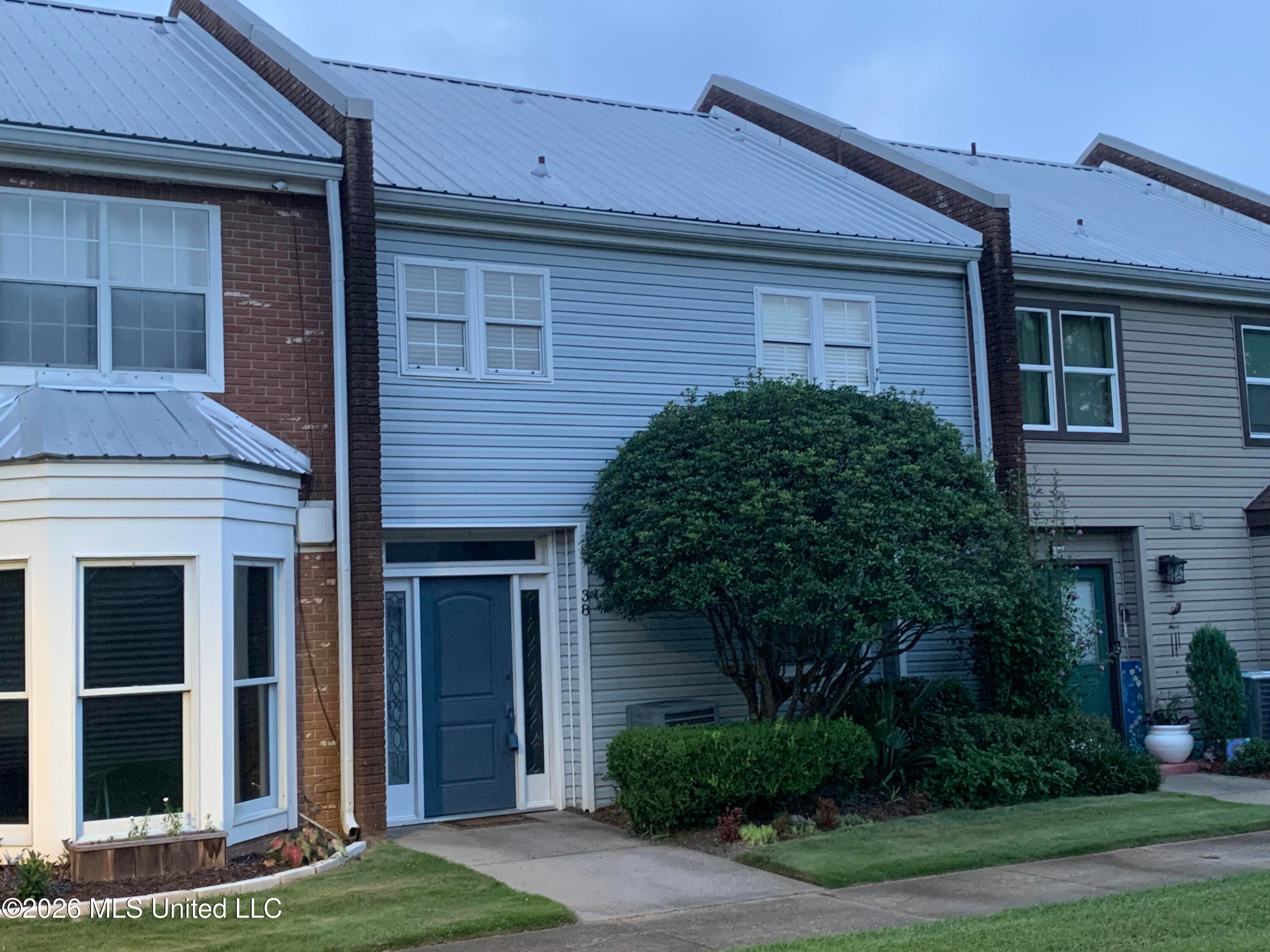928 Courthouse Road — photo