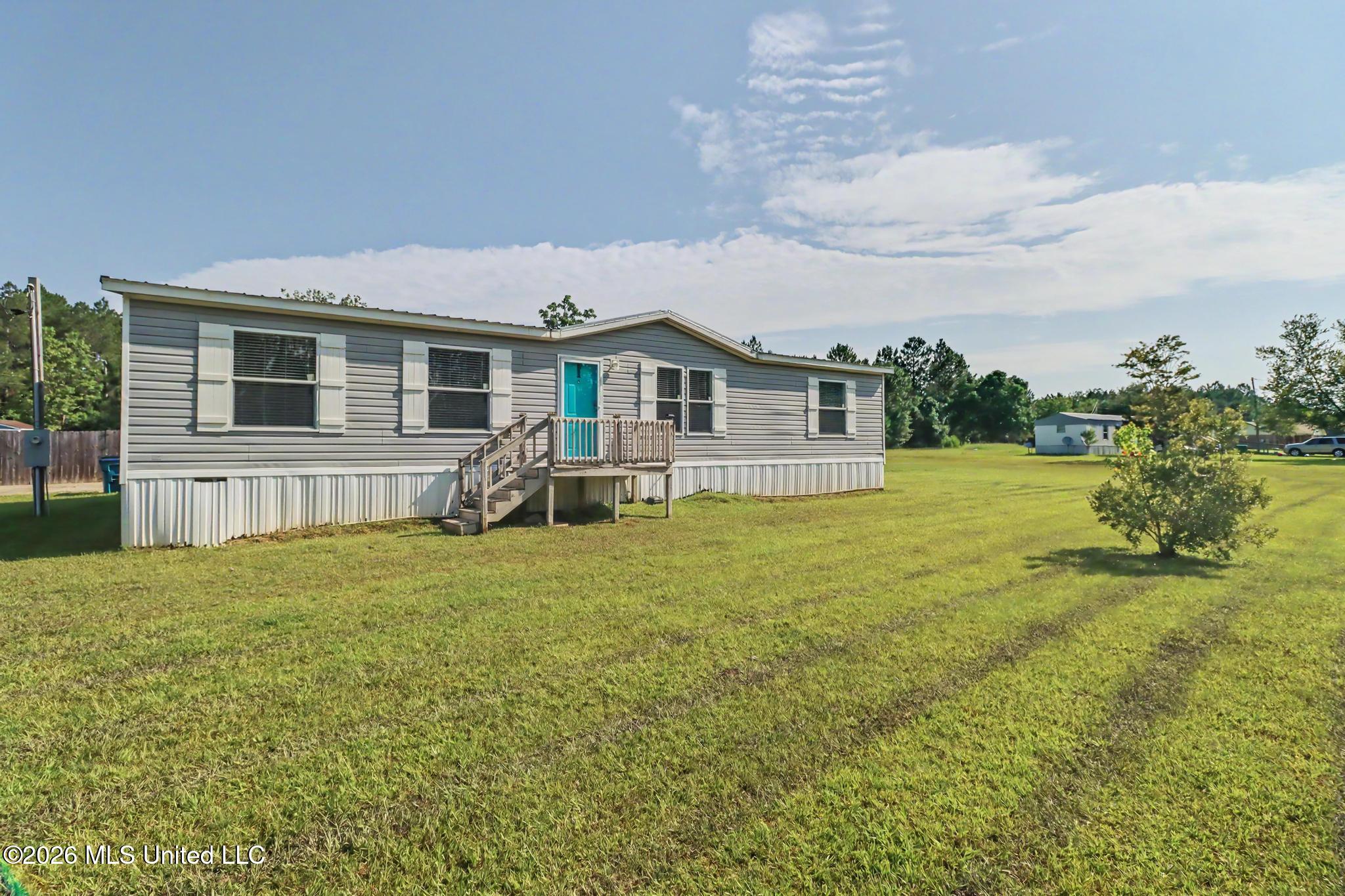 10011 Seaman Road — photo