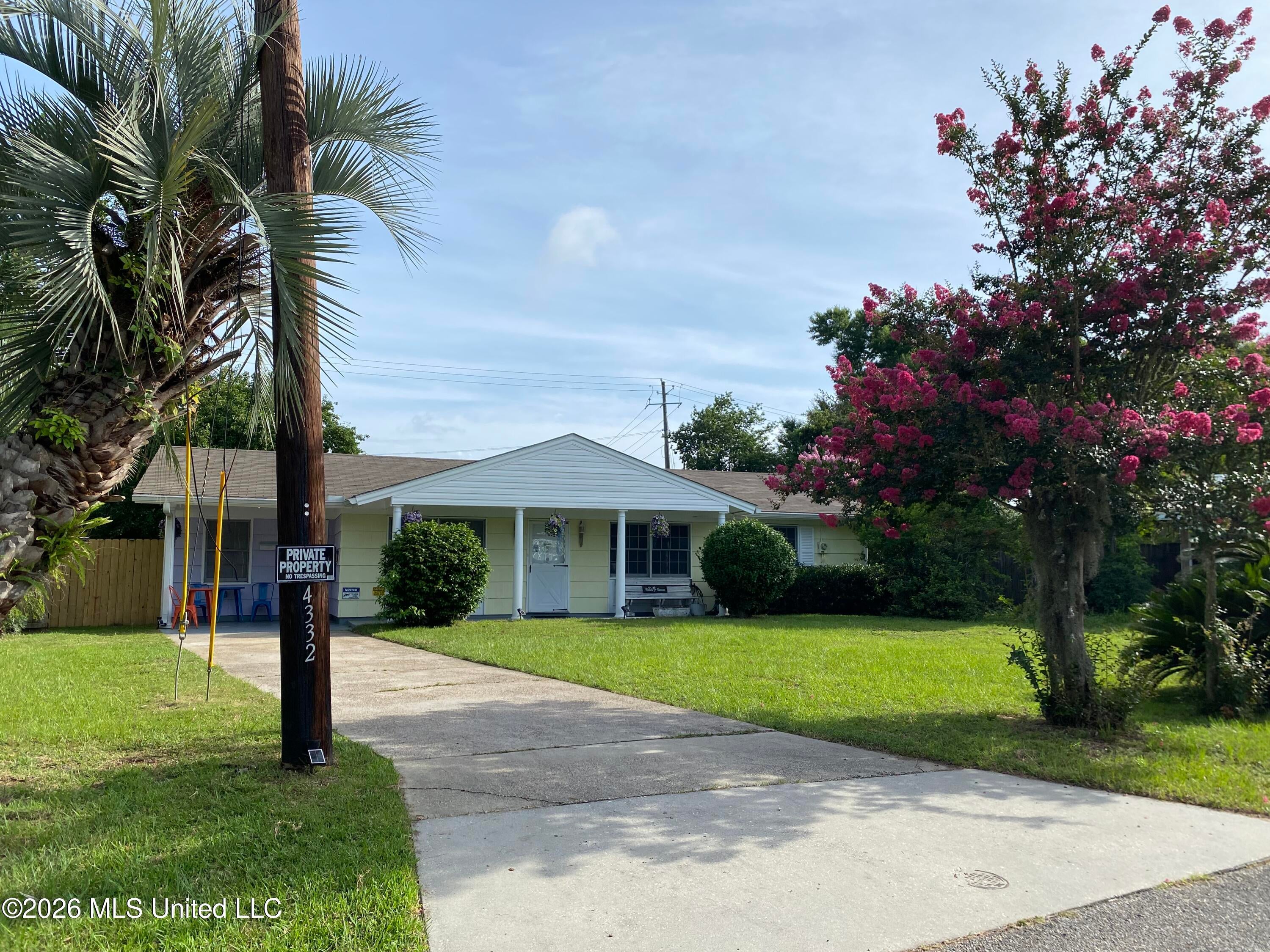 4332 Betts Circle — photo