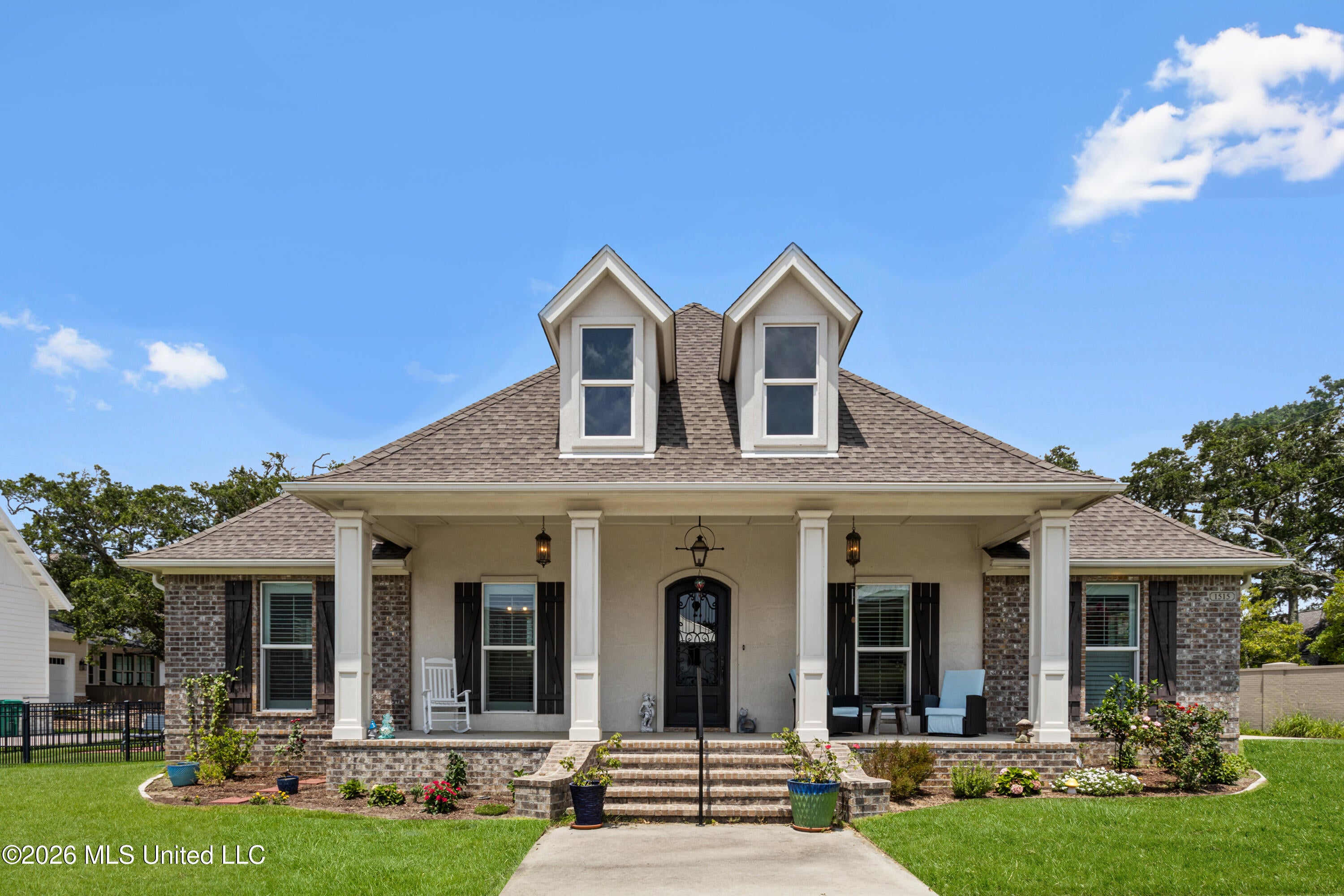 1515 Olive Avenue — photo