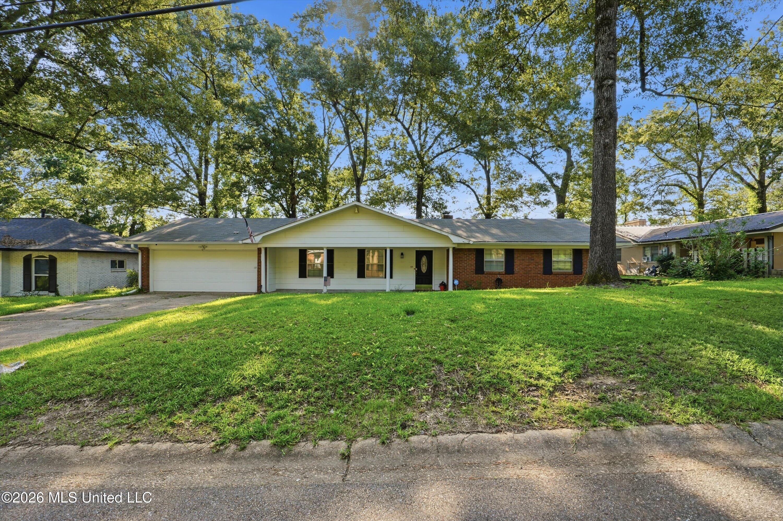 1011 Tanglewood Drive — photo