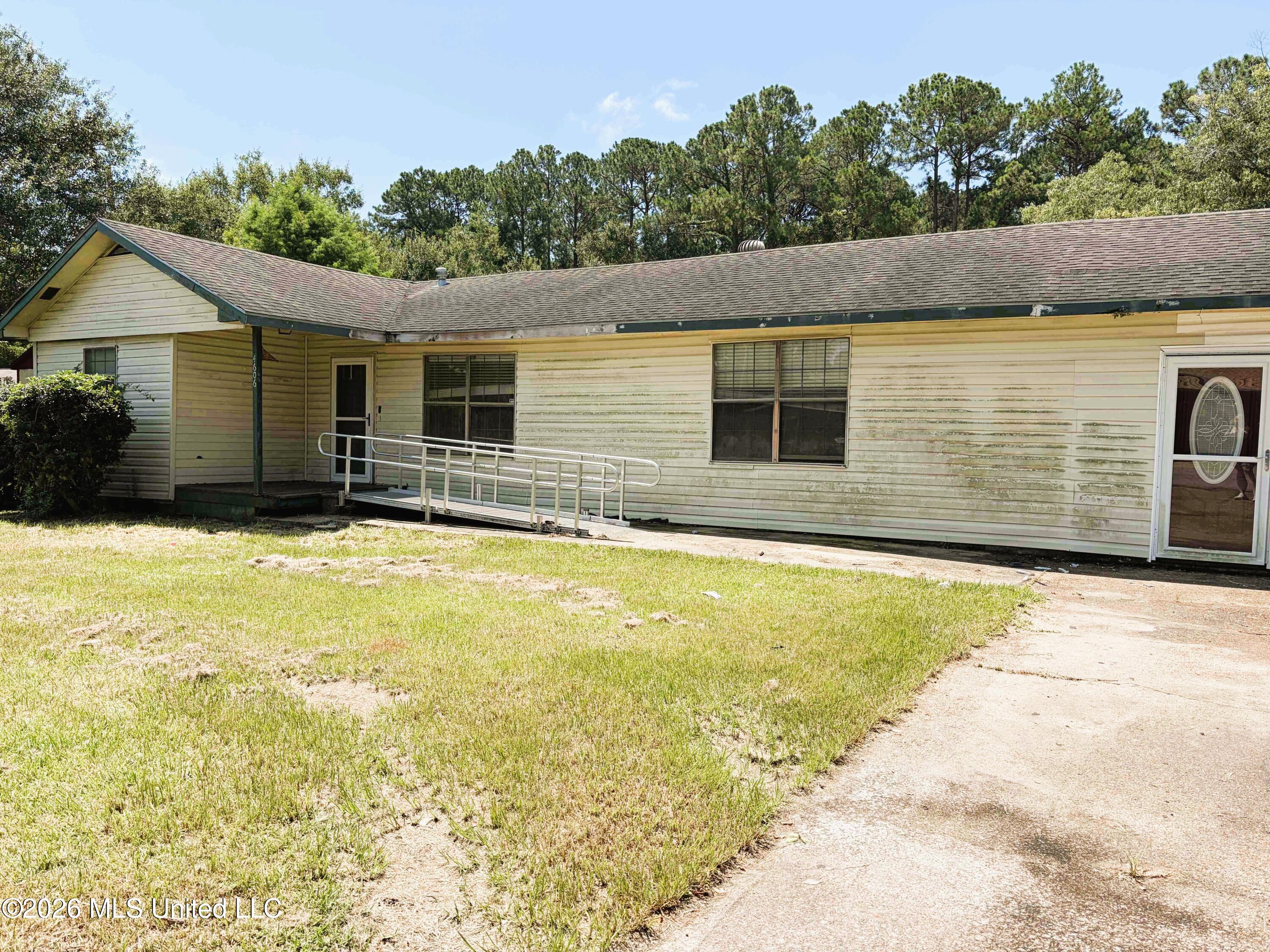 4606 General Ike Street — photo