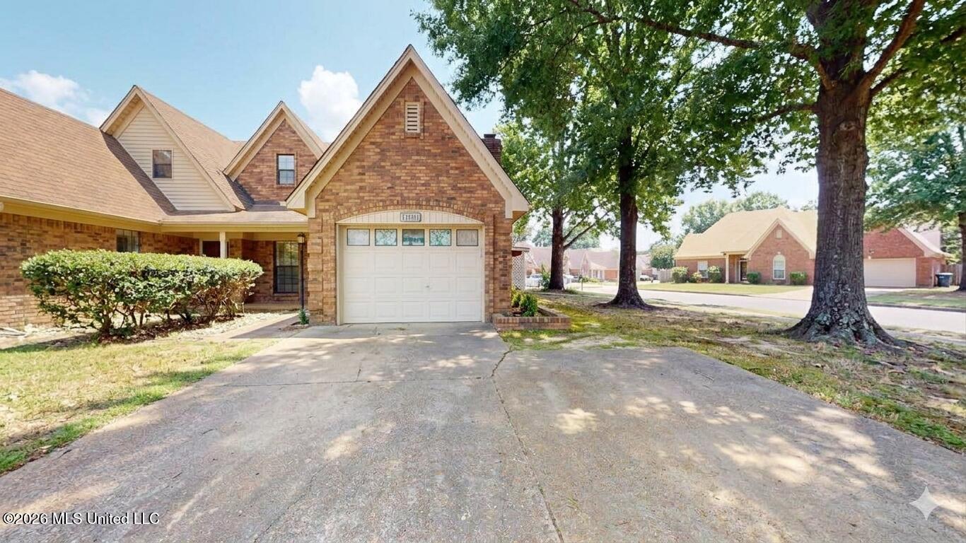 7158 Greenbriar Drive — photo