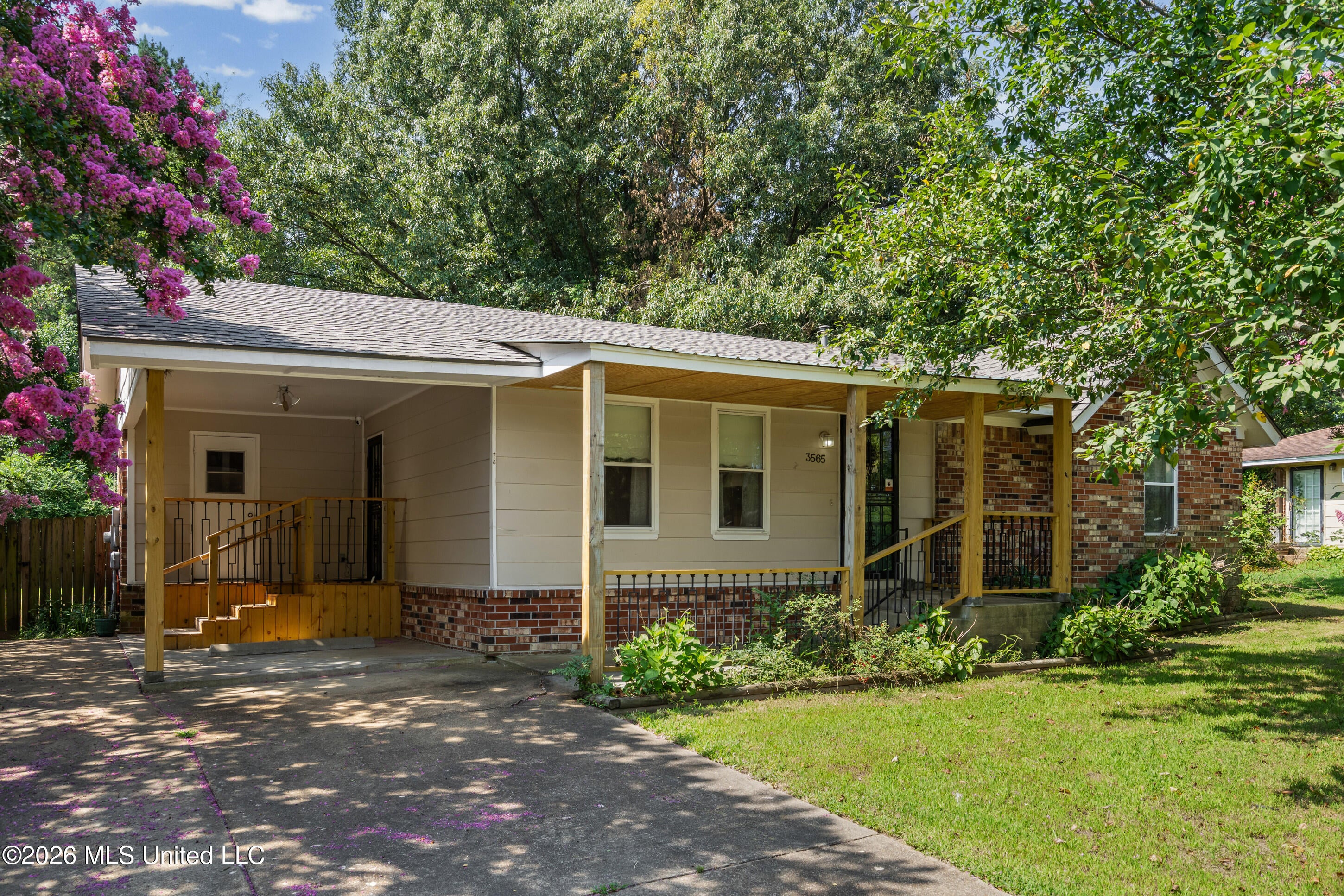 3565 Heathcliff Drive — photo