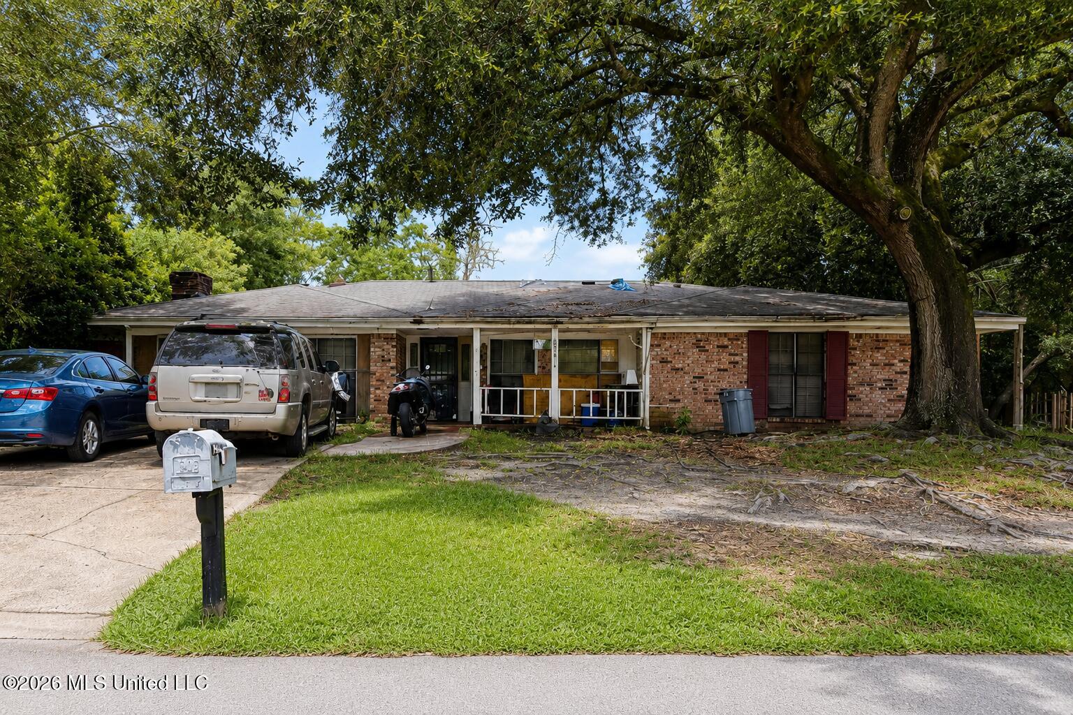 4911 Cannes Circle — photo