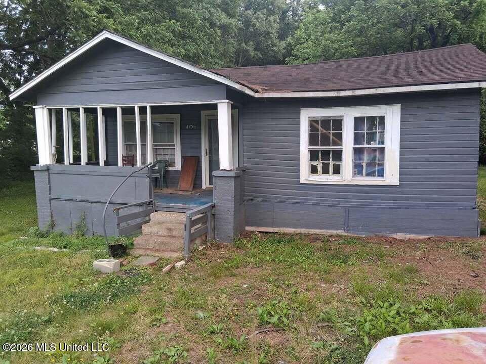 4735 W Main Street — photo
