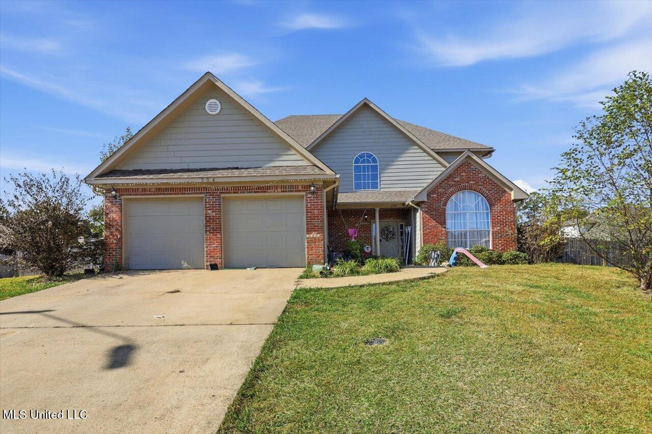 204 Lyle Circle — photo