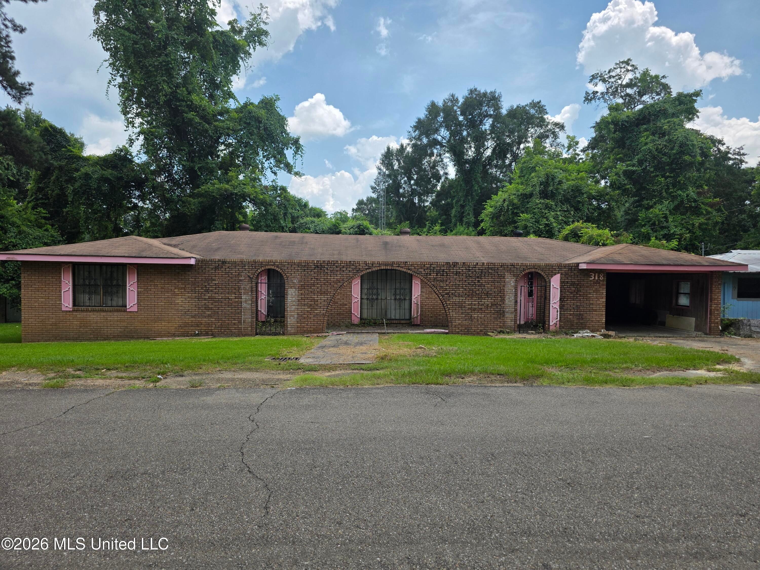 318 Denwiddie Avenue — photo