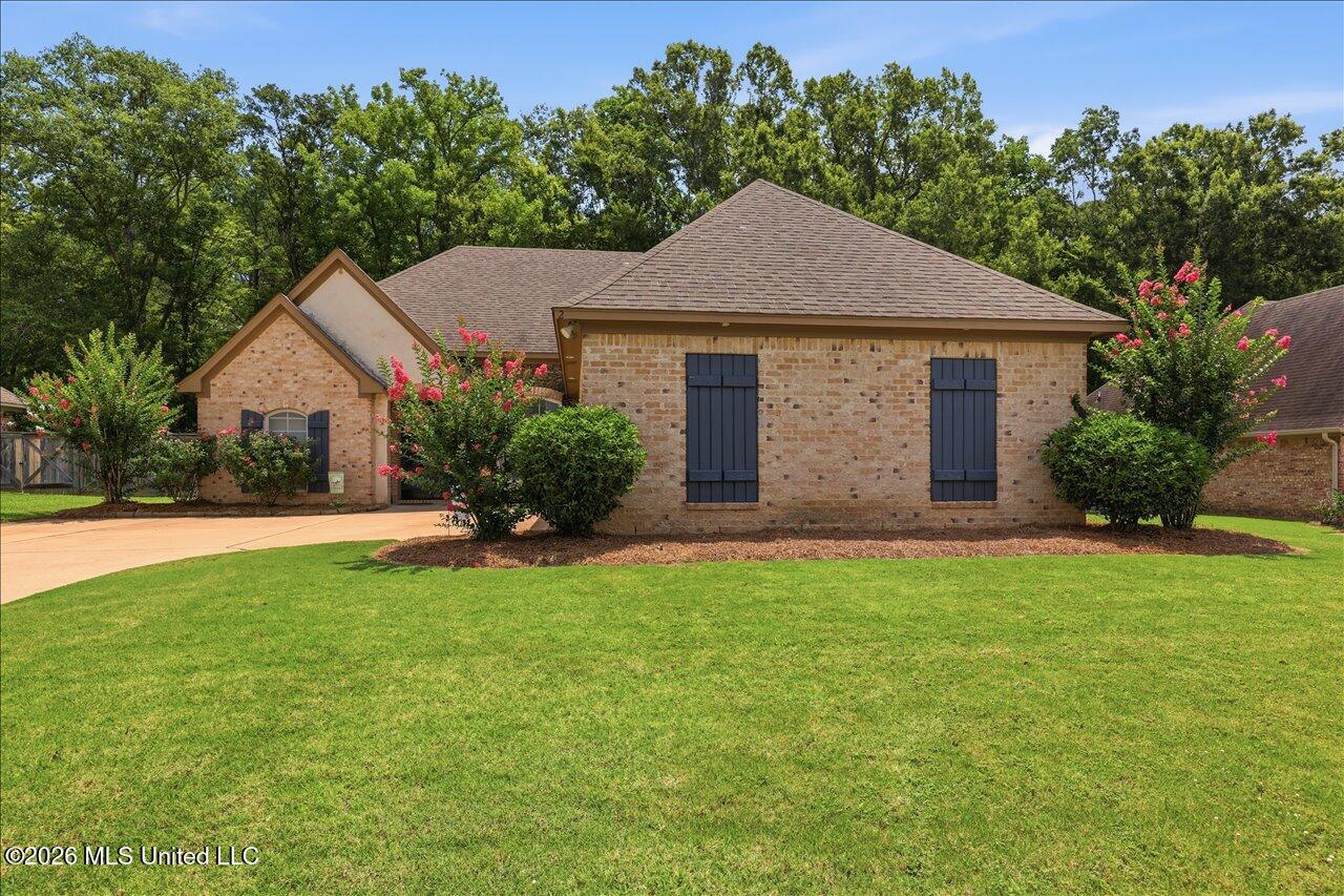 200 Belle Oak Drive — photo