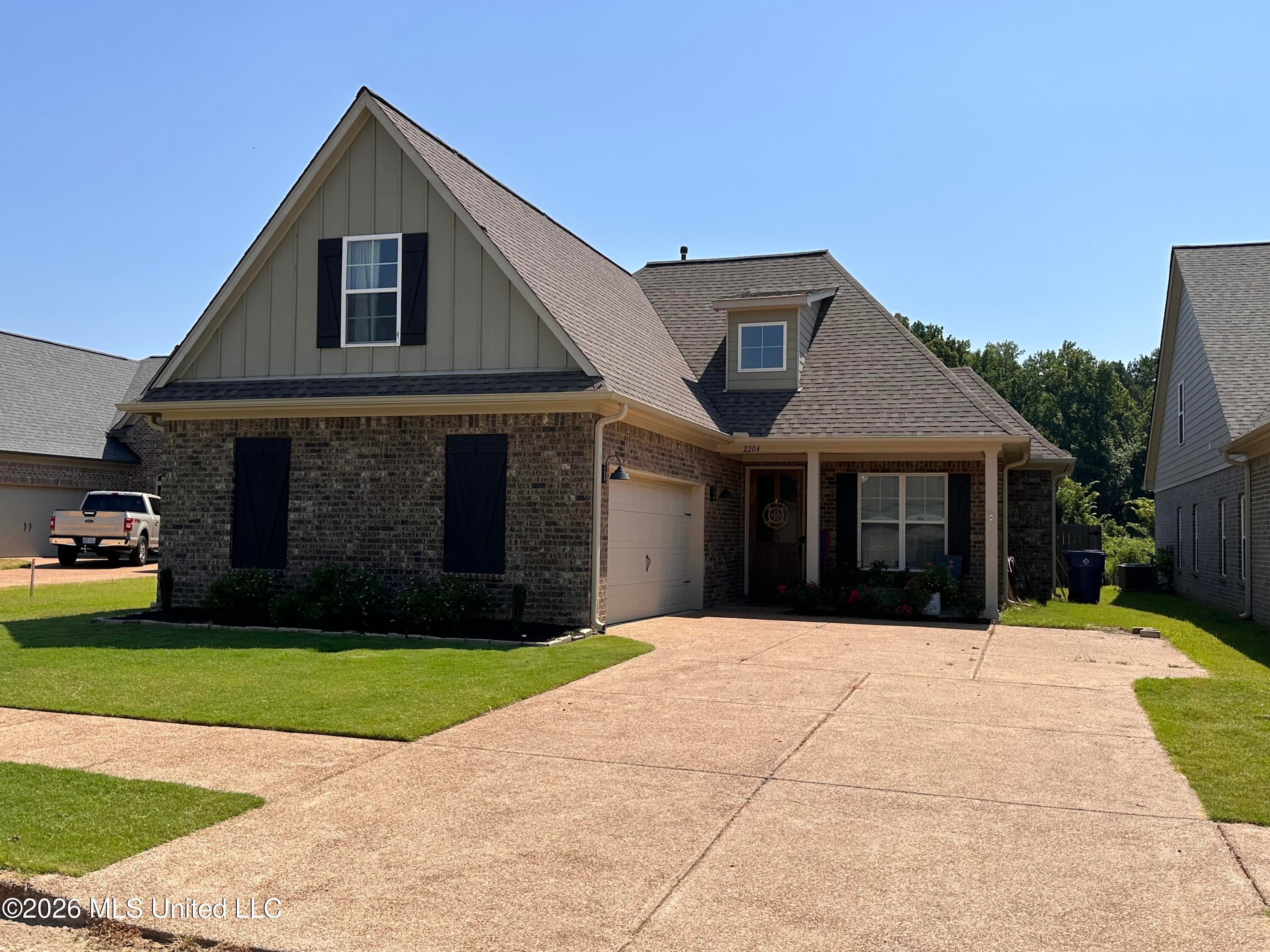 2204 Watson View East — photo