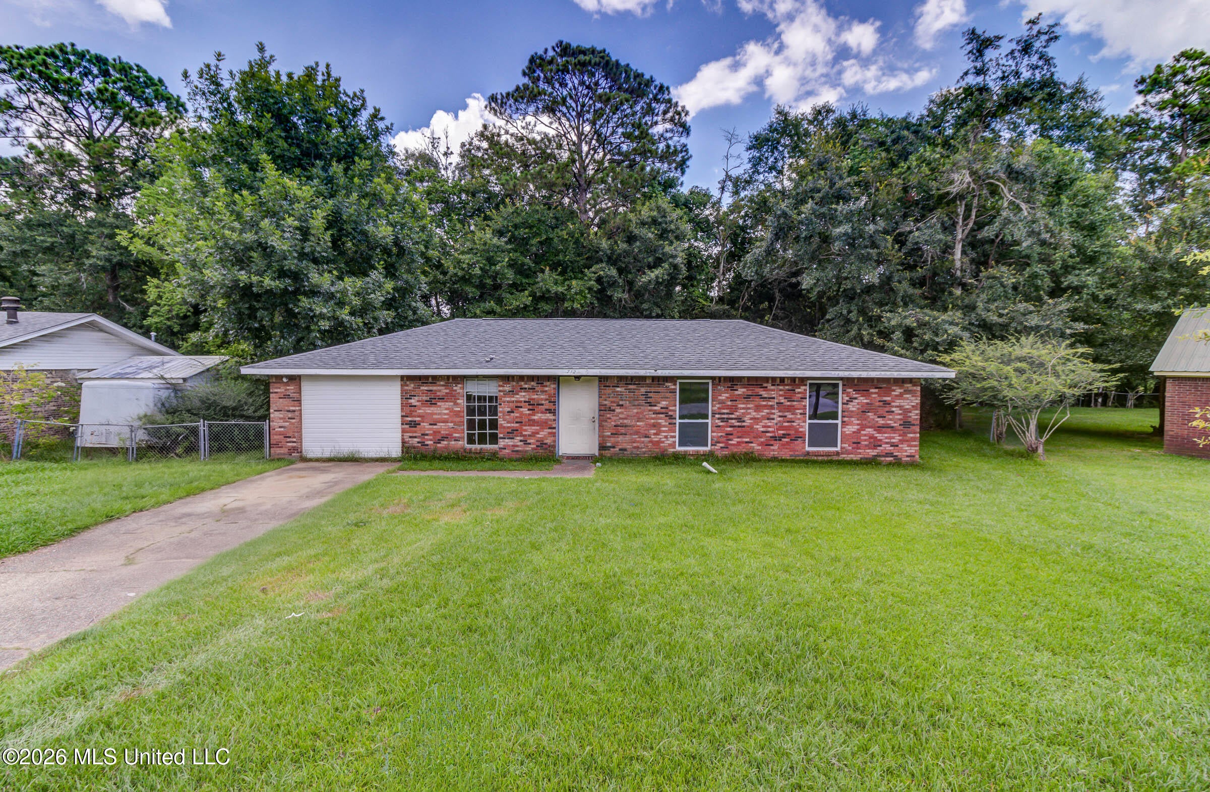 712 Shirley Drive — photo