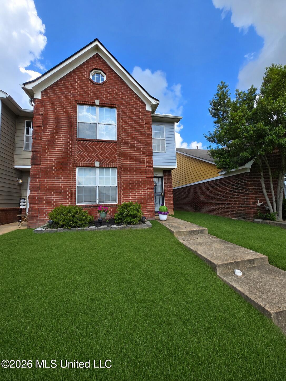7439 Perrin Lane — photo