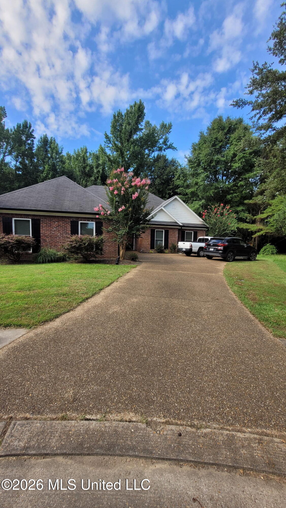 107 Ashby Park — photo