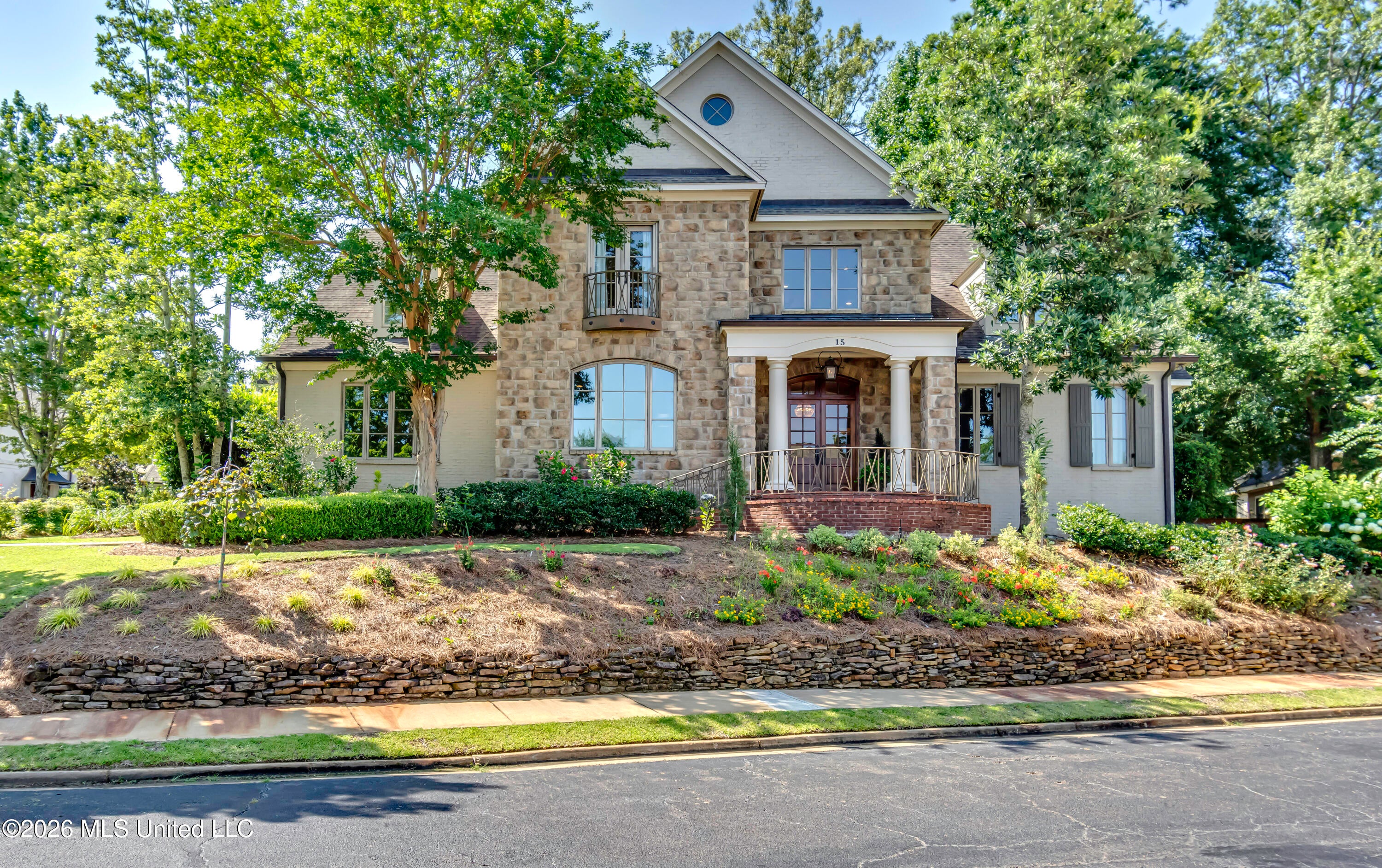 15 Eastparke Drive — photo