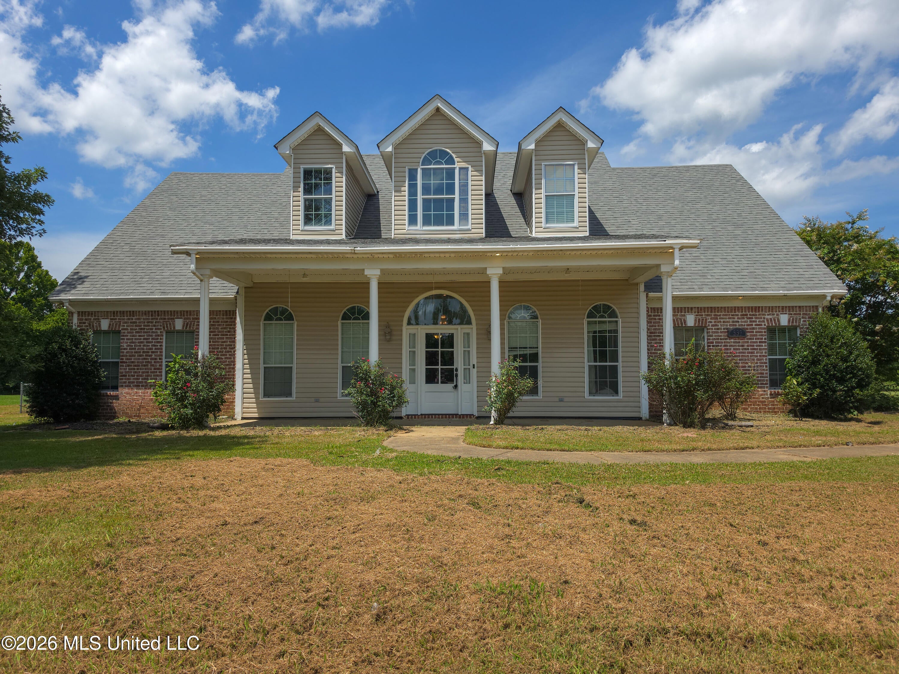 537 Golden Pond Drive — photo