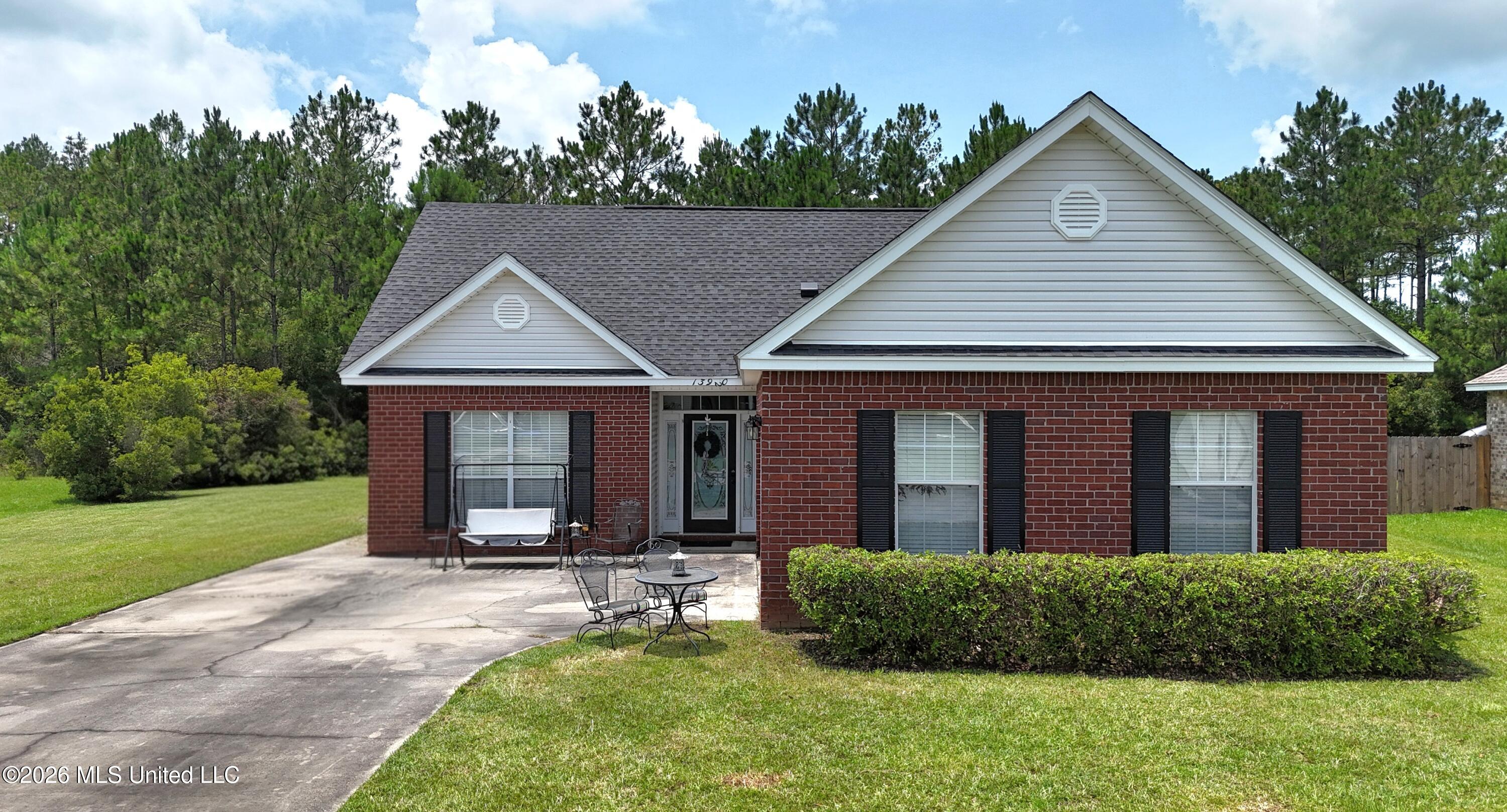 13920 Maddie Circle — photo