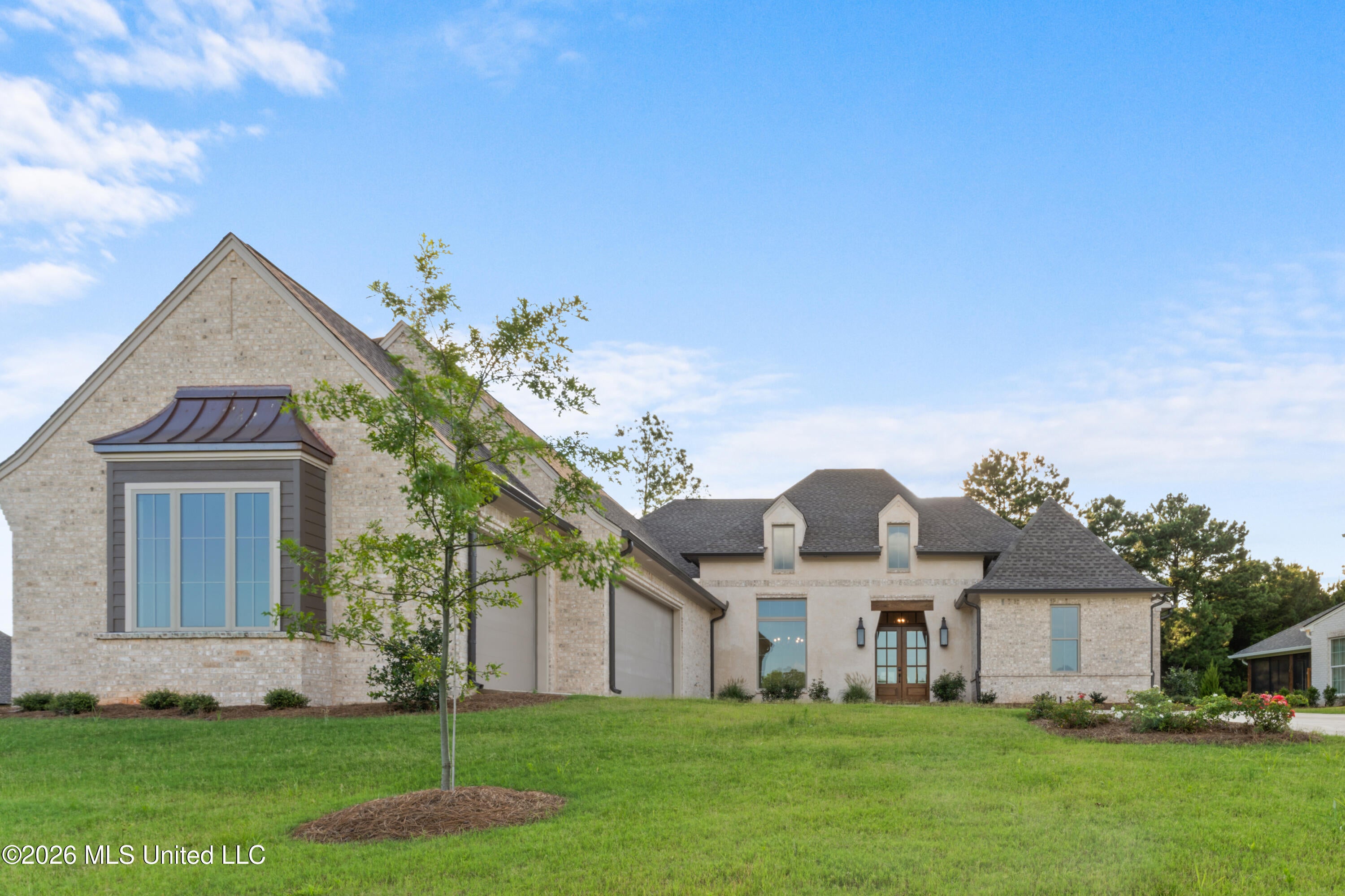 637 Big Valley Loop — photo