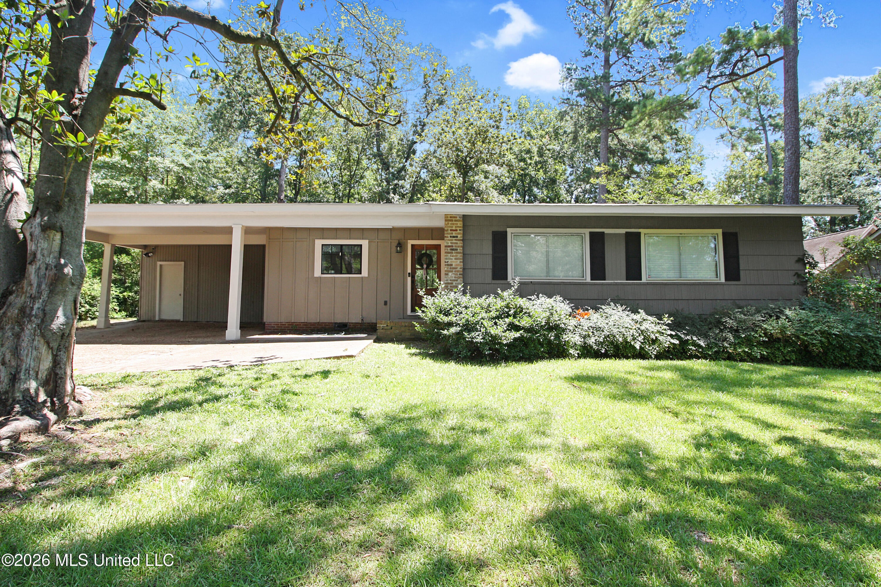 4038 Berkley Drive — photo