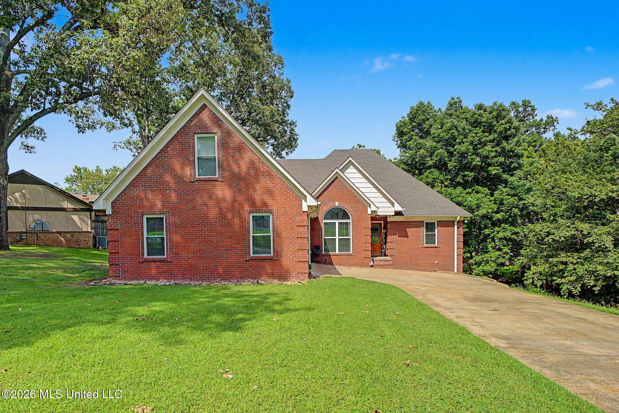 4536 Victoria Drive — photo