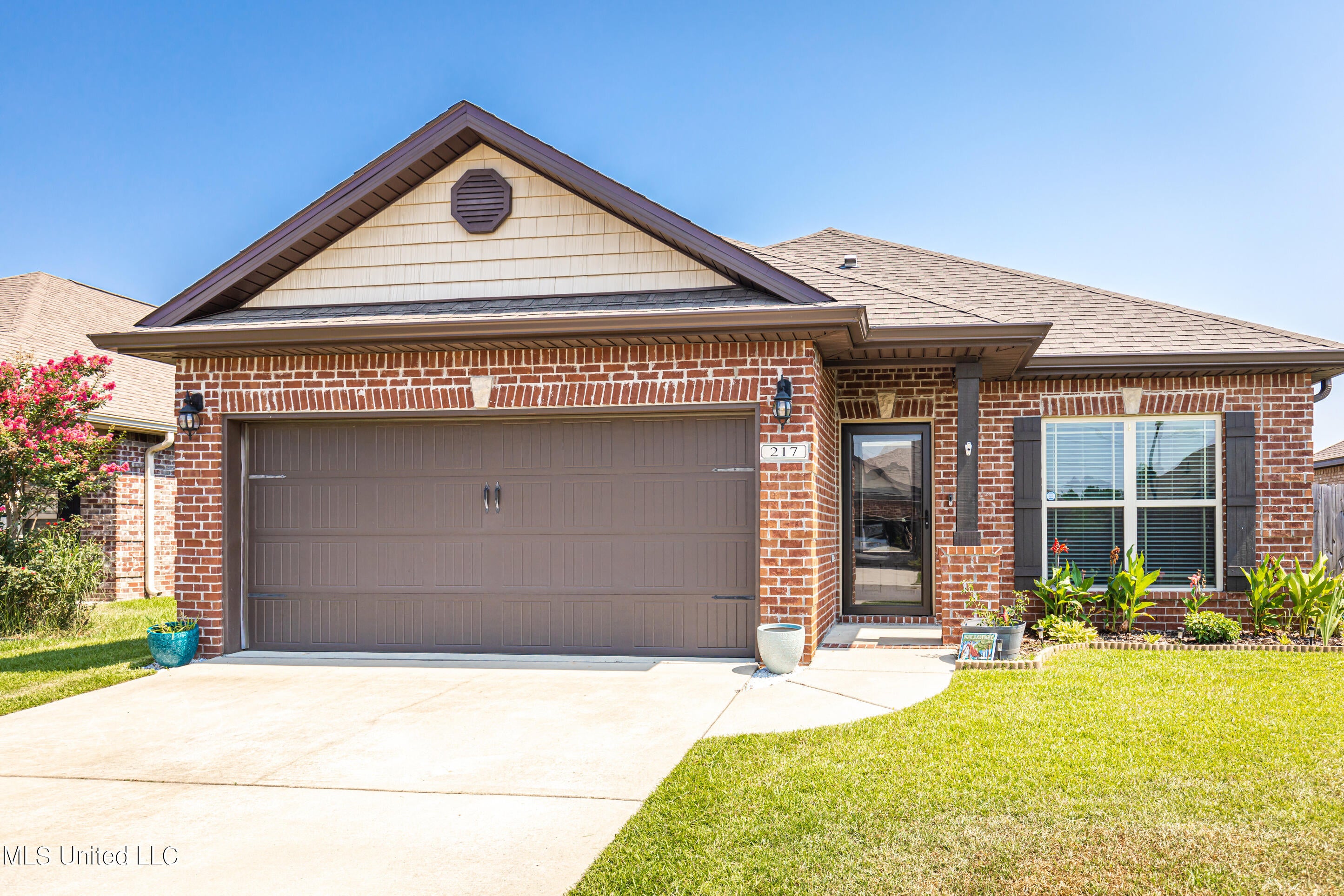217 Sandy Drive — photo