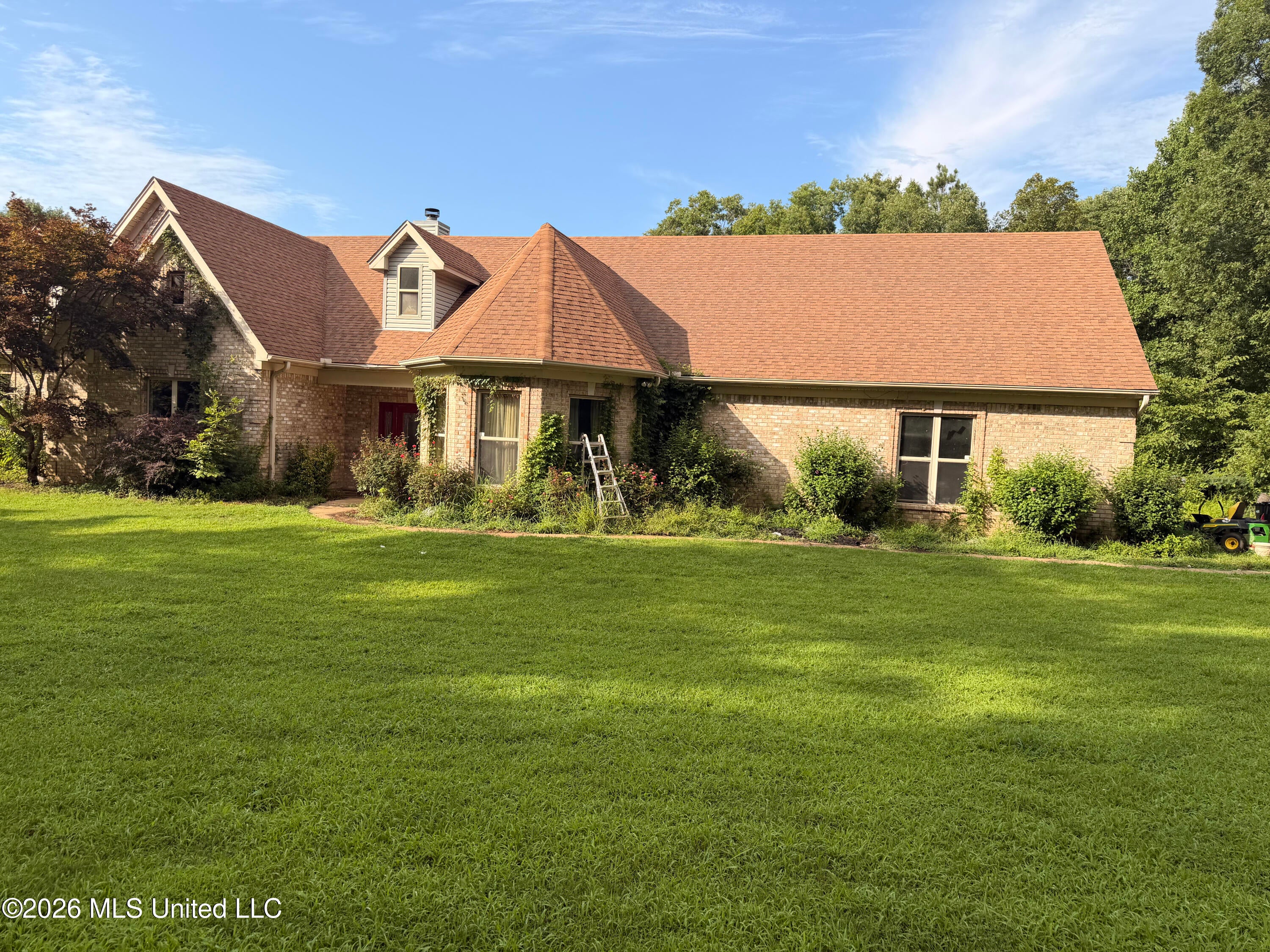 154 Dollie Irene Drive — photo