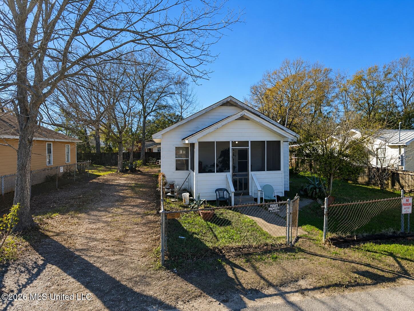 817 Handy Avenue — photo
